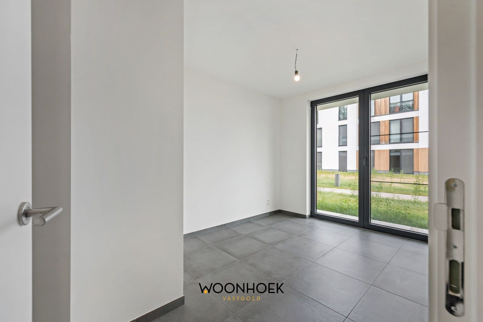 Luxueus 2-slpk nieuwbouwappartement OEVERPARK te Lokeren foto 15