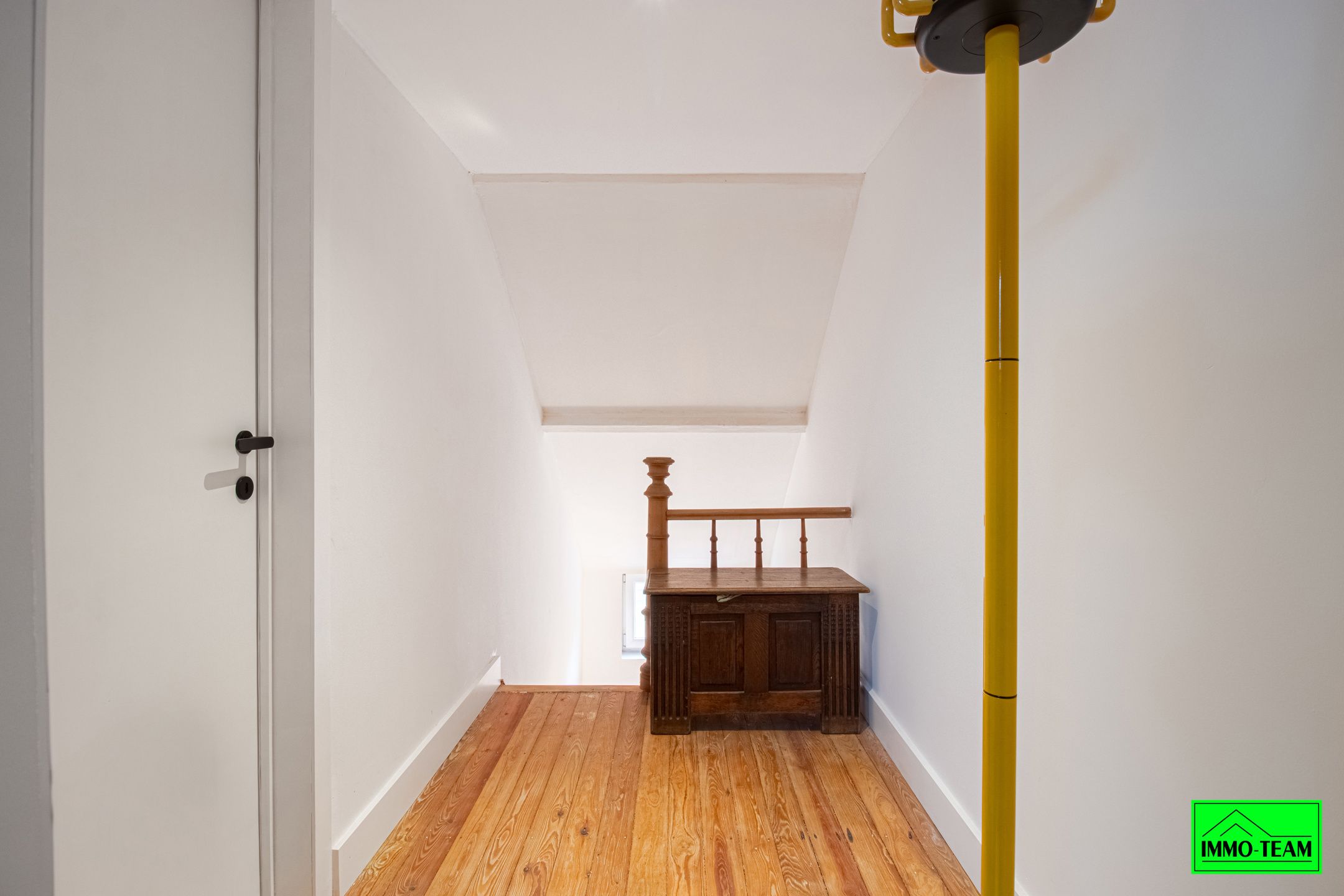 Volledig gerenoveerde instapklare woning nabij centrum Aalst foto 13