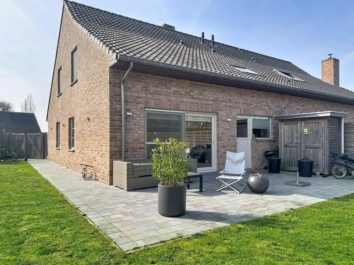 Ruime en recente halfopen bebouwing met 3 volwaardige slaapkamers foto 22