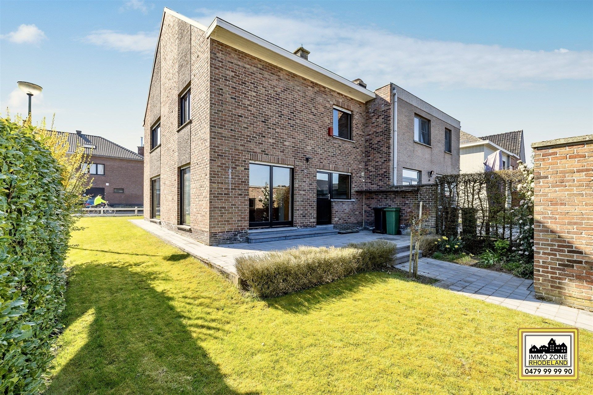Uitstekend gelegen halfopen woning met 3 slpks, garage, tuin foto 22