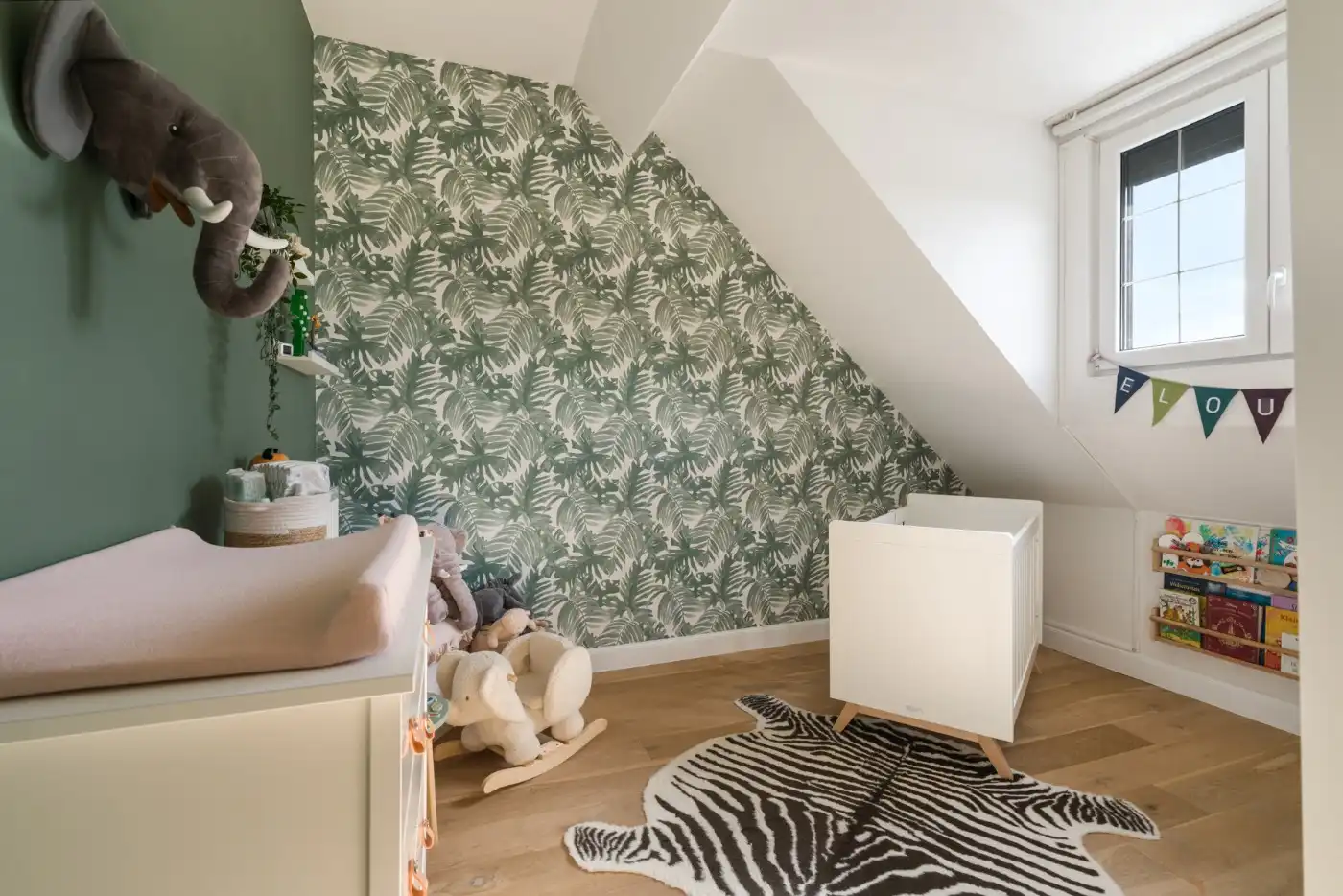 Instapklare HOB met 2 slpk. en aangelegde ruime tuin foto 23