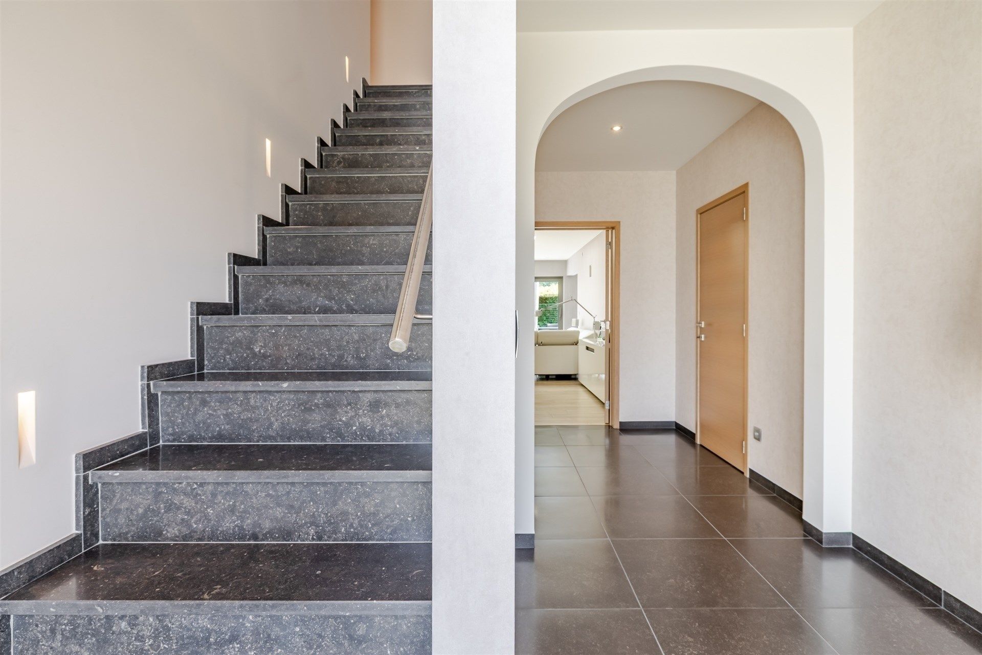 Topper!! Ruime lichtrijke woning, instapklaar! foto 15