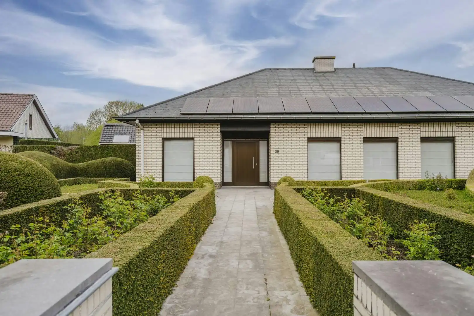 Ruime alleenstaande woning op 1922m² te koop in Gullegem foto 2