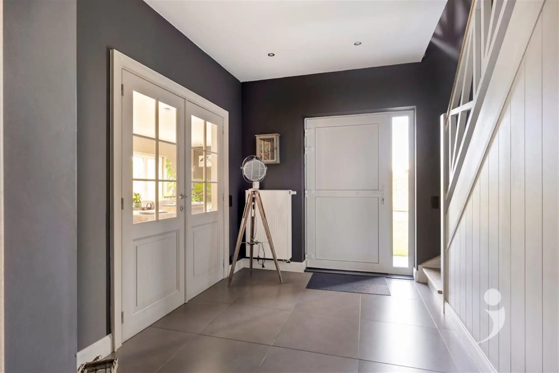Prachtige villa met hoogwaardige afwerking foto 4