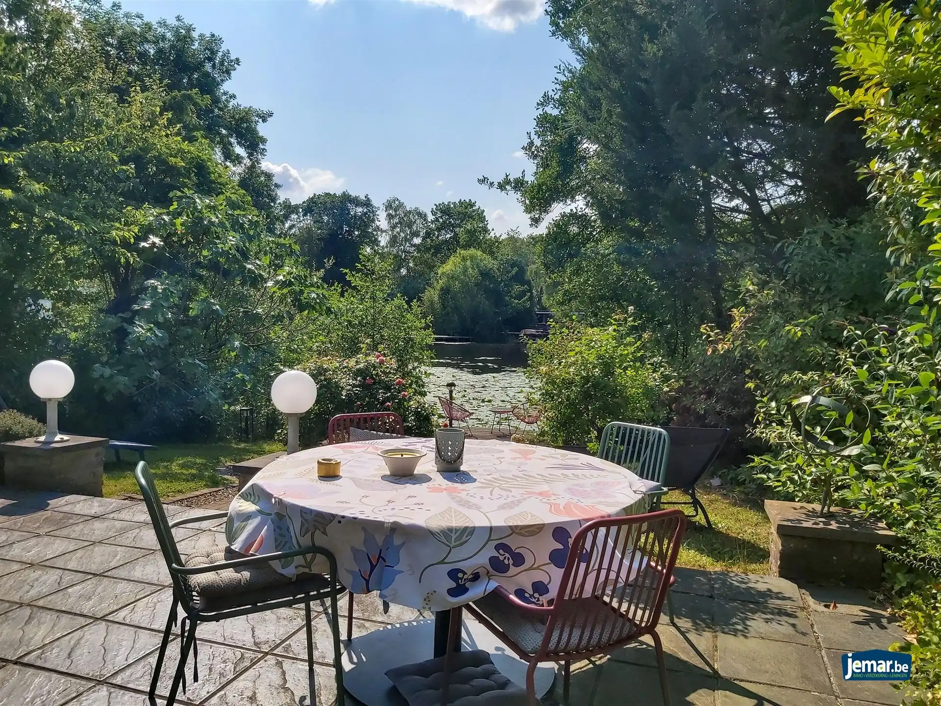 Stijlvol gerenoveerde vakantiewoning op vakantiedomein Sonnevijver met 2 slaapkamers, gelegen aan de Maanvijver, instapklaar en inclusief inboedel – ideaal voor eigen gebruik of verhuur! foto 12