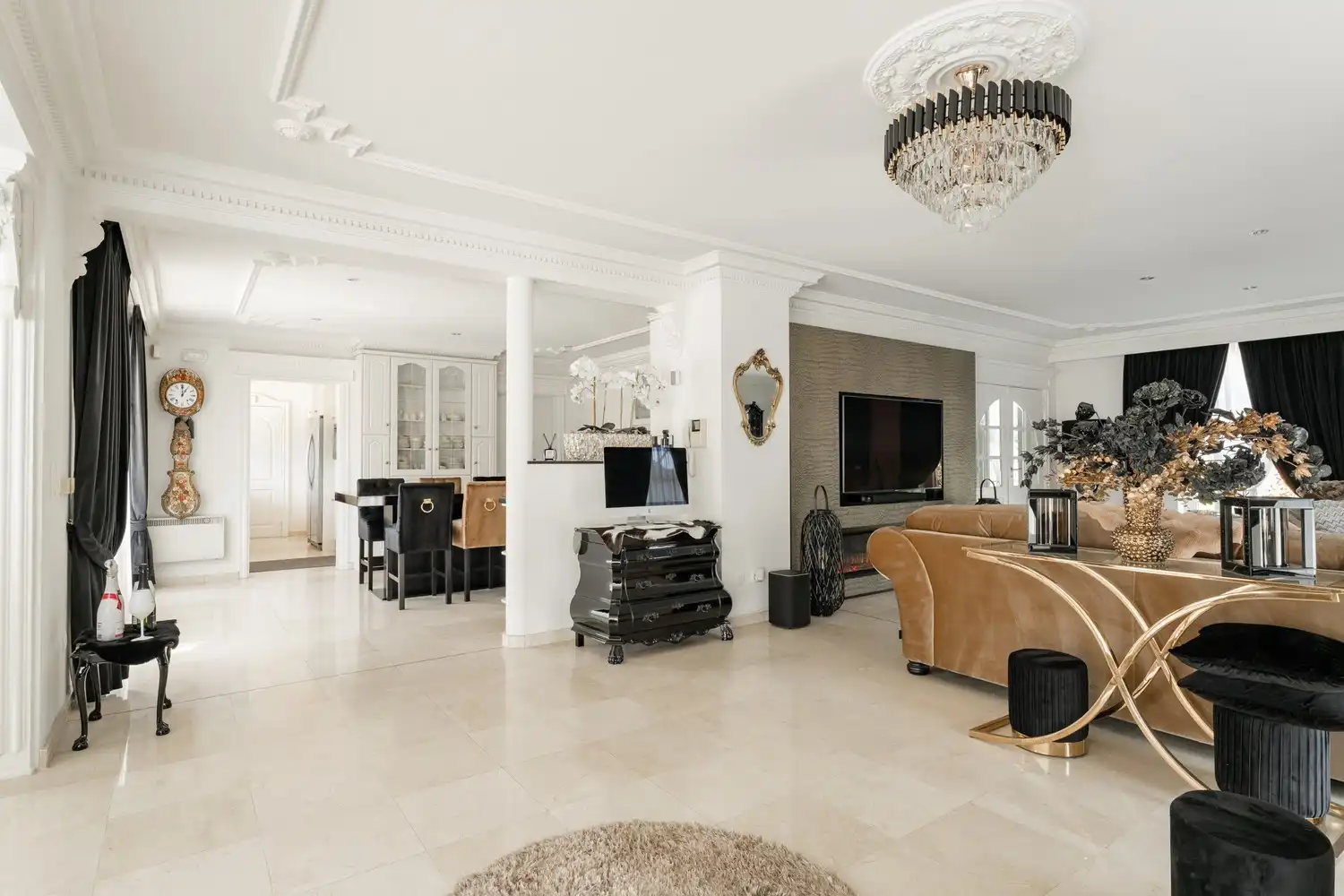 Prachtige ruime villa op een royaal perceel foto 9