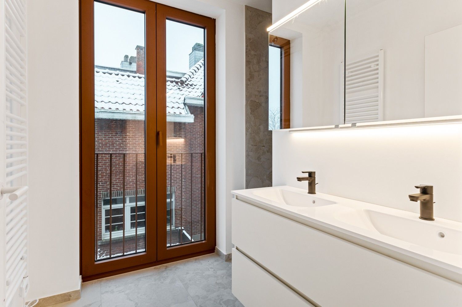 Lichtrijk en energiezuinig appartement met terras in Residentie Bo foto 12