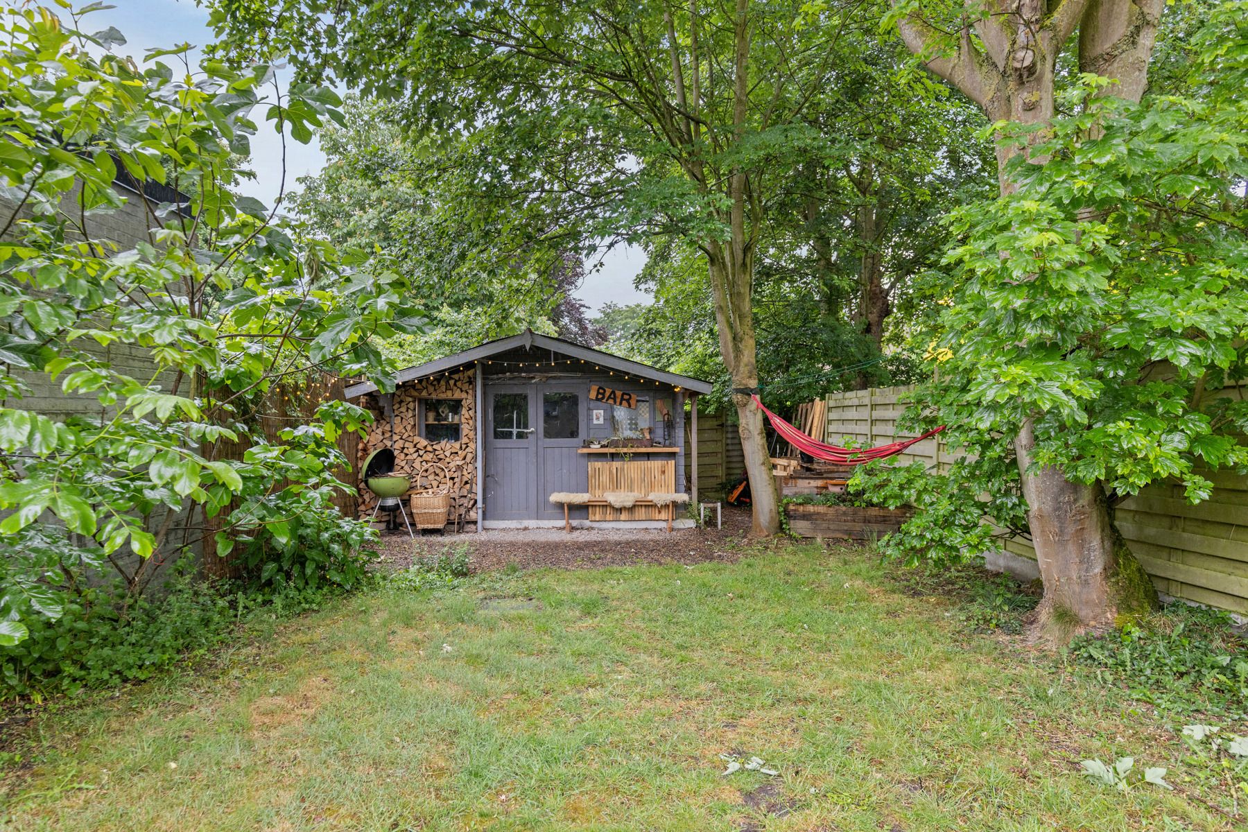 Gerenoveerde gezinswoning met groene tuin in Assebroek! foto 15
