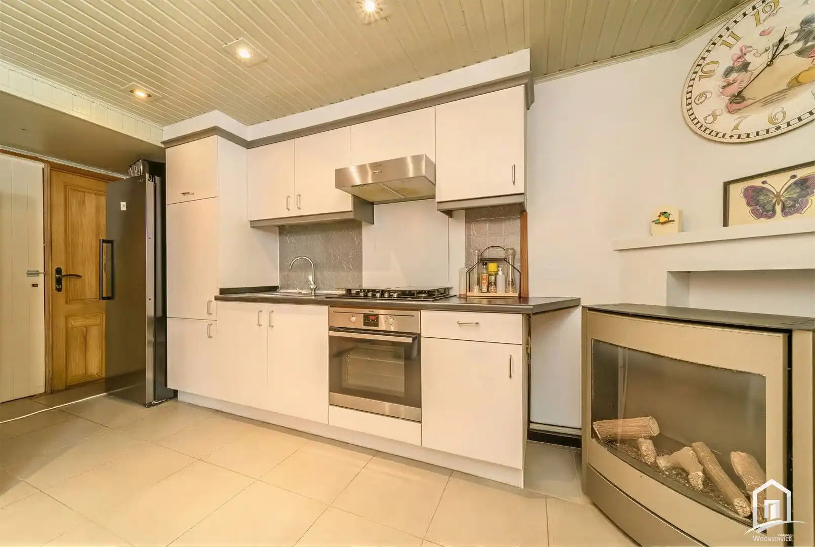 Charmante en verder af te werken woning foto 6