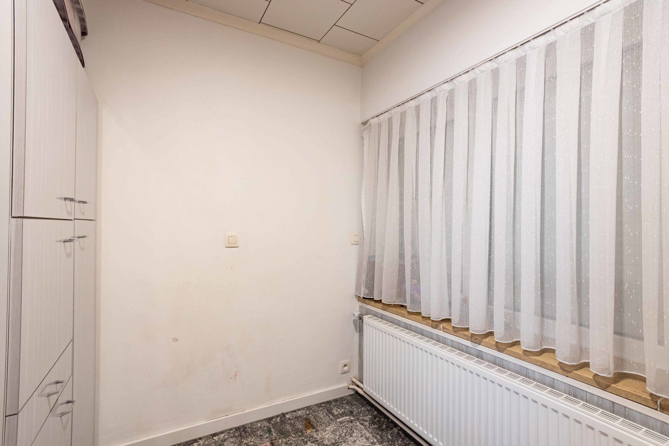 Gezinswoning met 4 slaapkamers, tuin en achteruitweg  foto 17