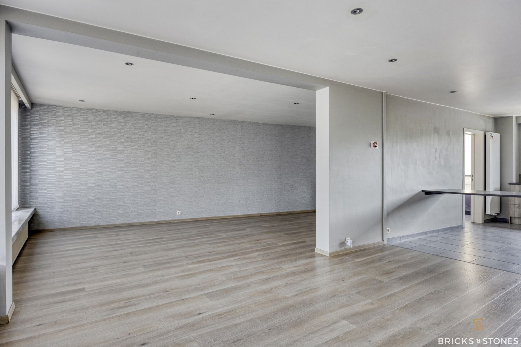 Instapklare woning met riante handelsruimte! foto 11