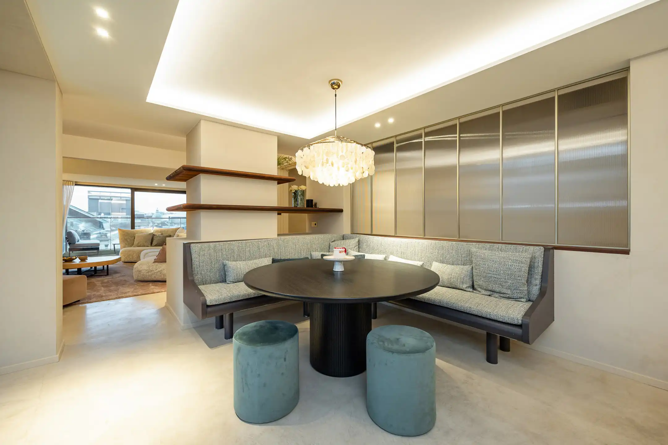 ANTWERPEN - Top gelegen en subliem afgewerkt appartement met zicht op Kathedraal en Bourlaschouwburg! foto 6