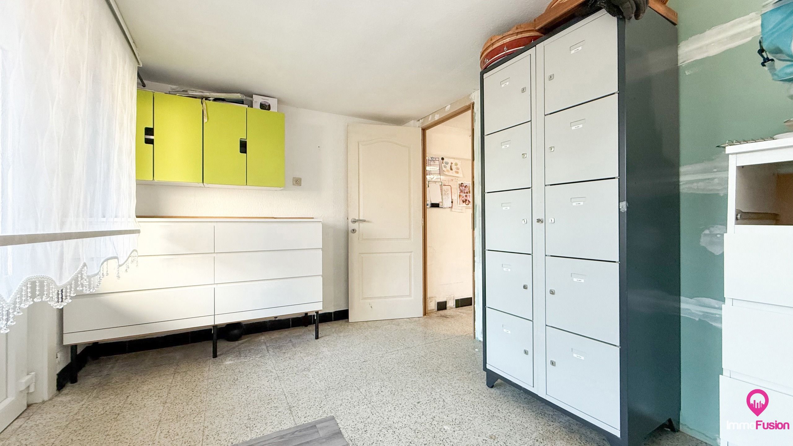 Uniek woon-werkpand met vergunde loods van 110m² en 5 slpks! foto 16