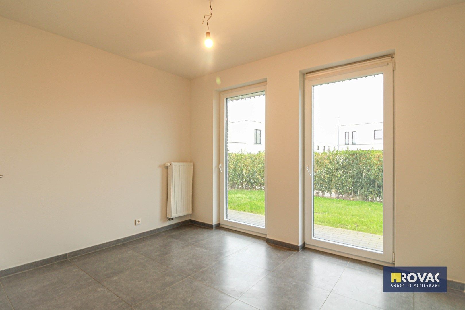 Gelijkvloers appartement met tuin en garage! foto 16