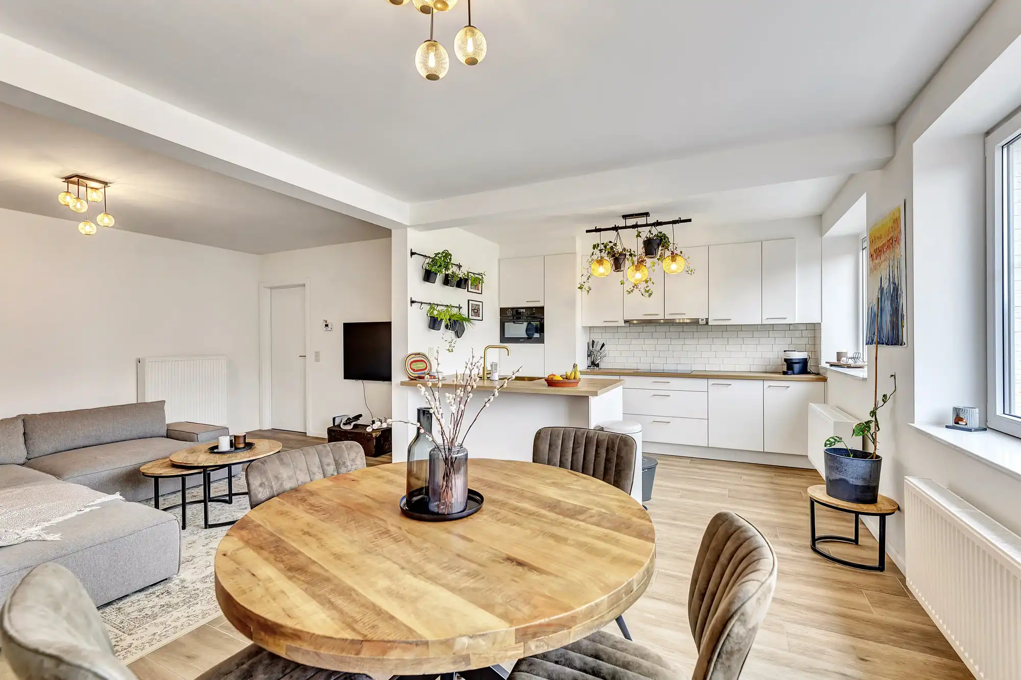 Energiezuinig, lichtrijk twee slpk appartement met garage foto 9