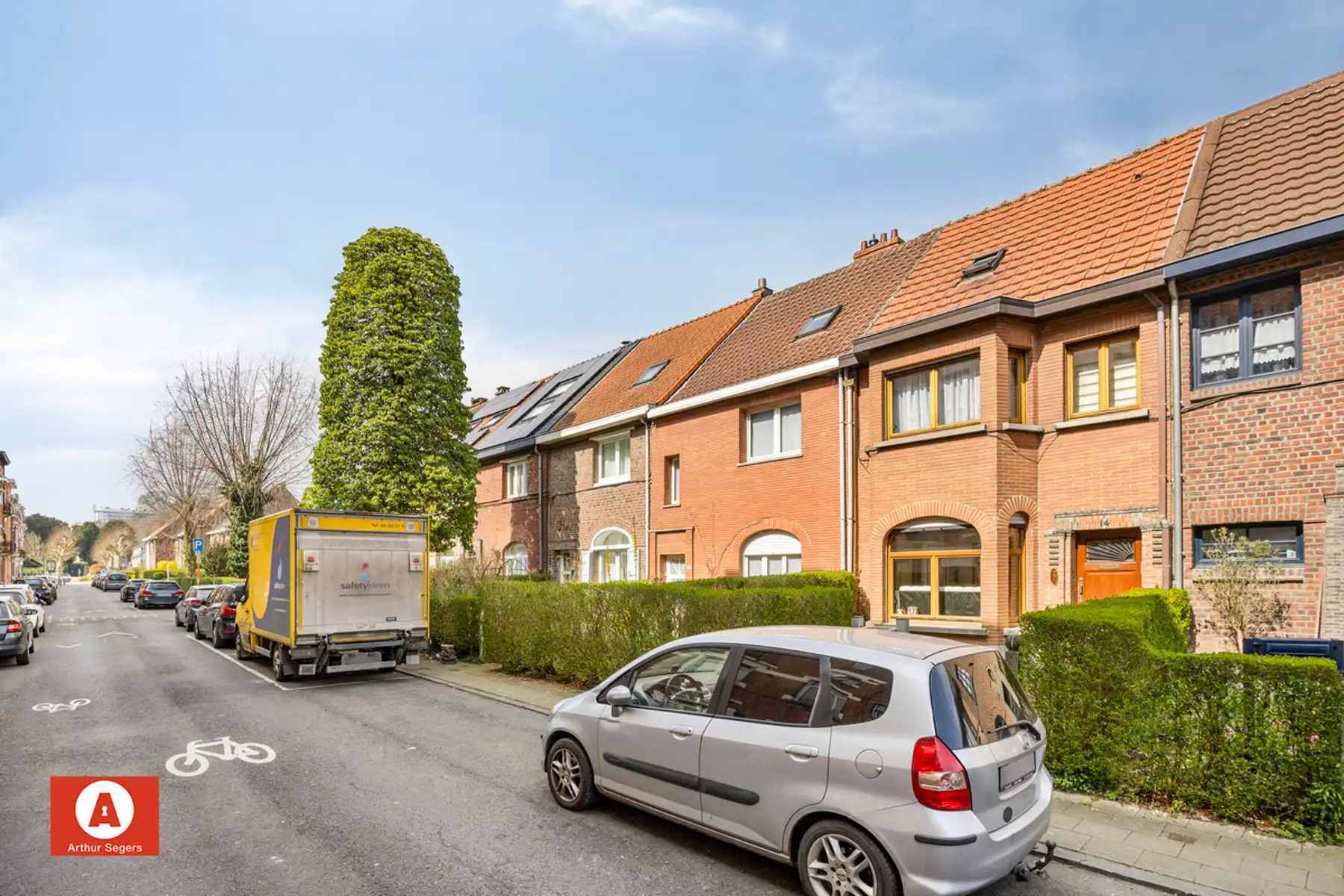 Woonhuis opgesplitst in 2 appartementen/woon-entiteiten foto 3