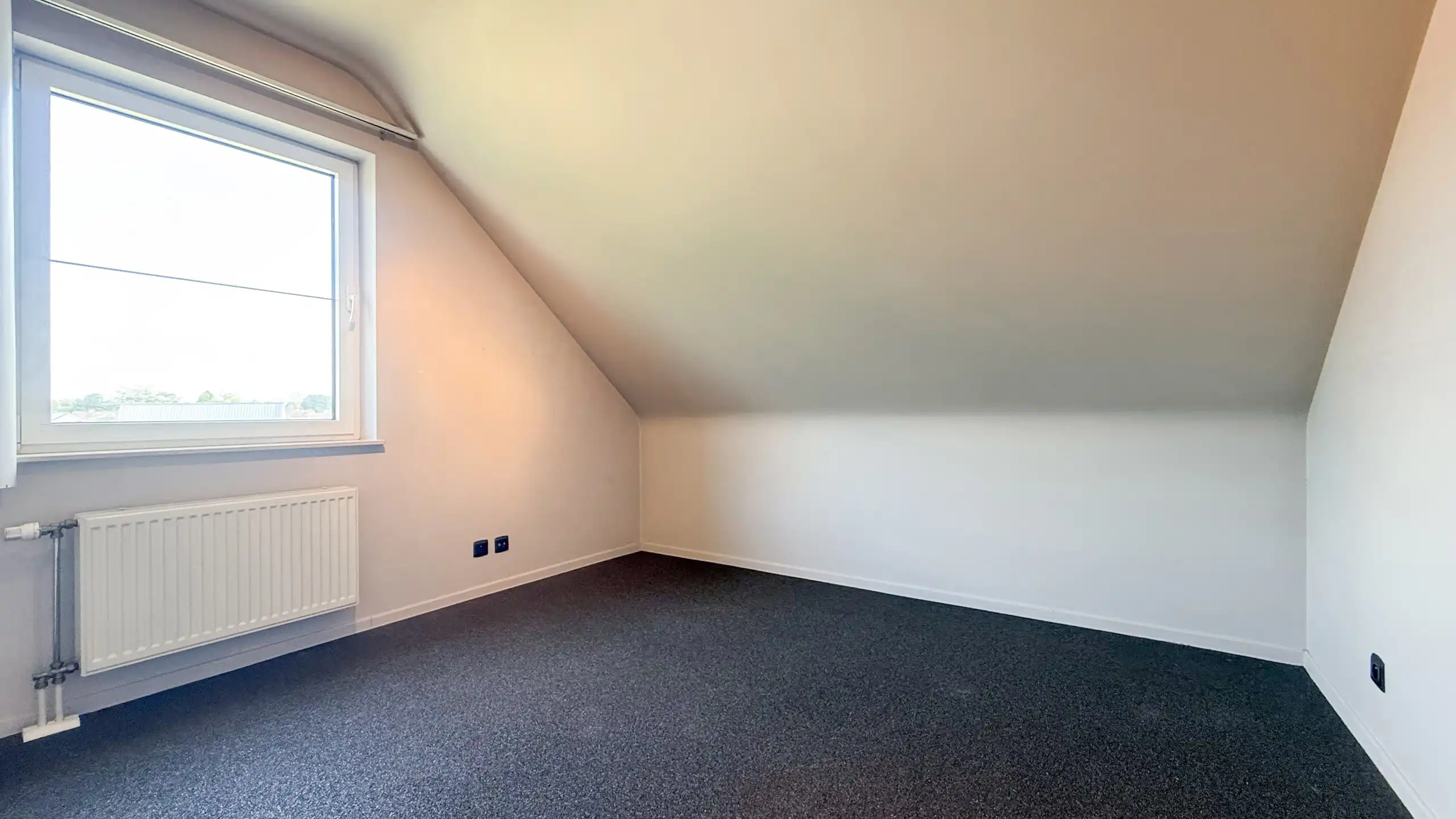 Duplexappartement met 3 slpks, terras en groene omgeving! foto 24