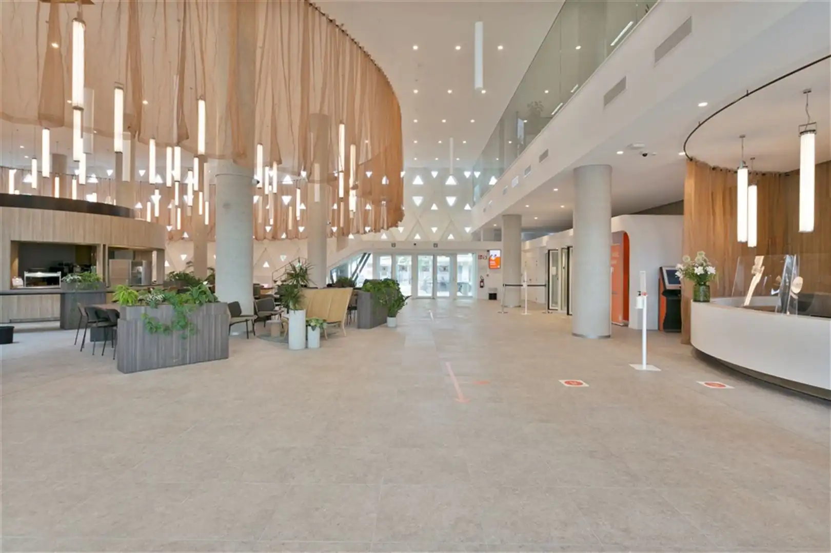 Diamond Building - Ingericht kantoren  foto 6