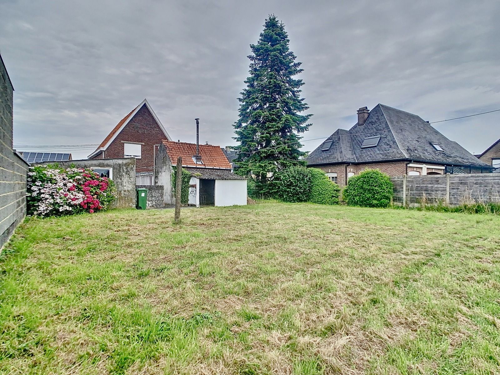 Charmante 4 gevel woning met 3 SLPK, tuin én garage ! foto 15