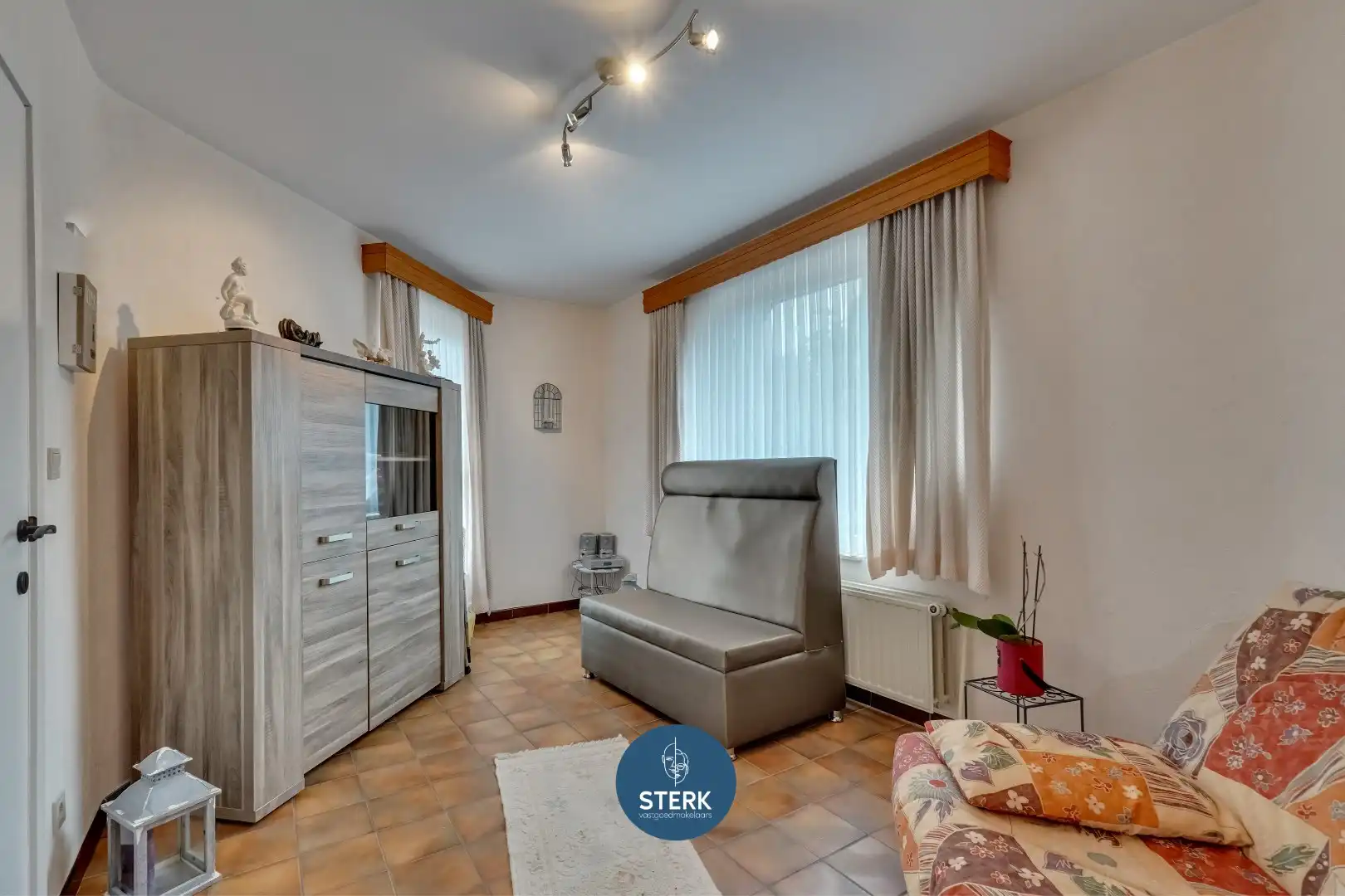 GEZINSWONING MET EEN BEWOONBARE OPP. VAN 311 M² TE VELDWEZELT-LANAKEN !  foto 11