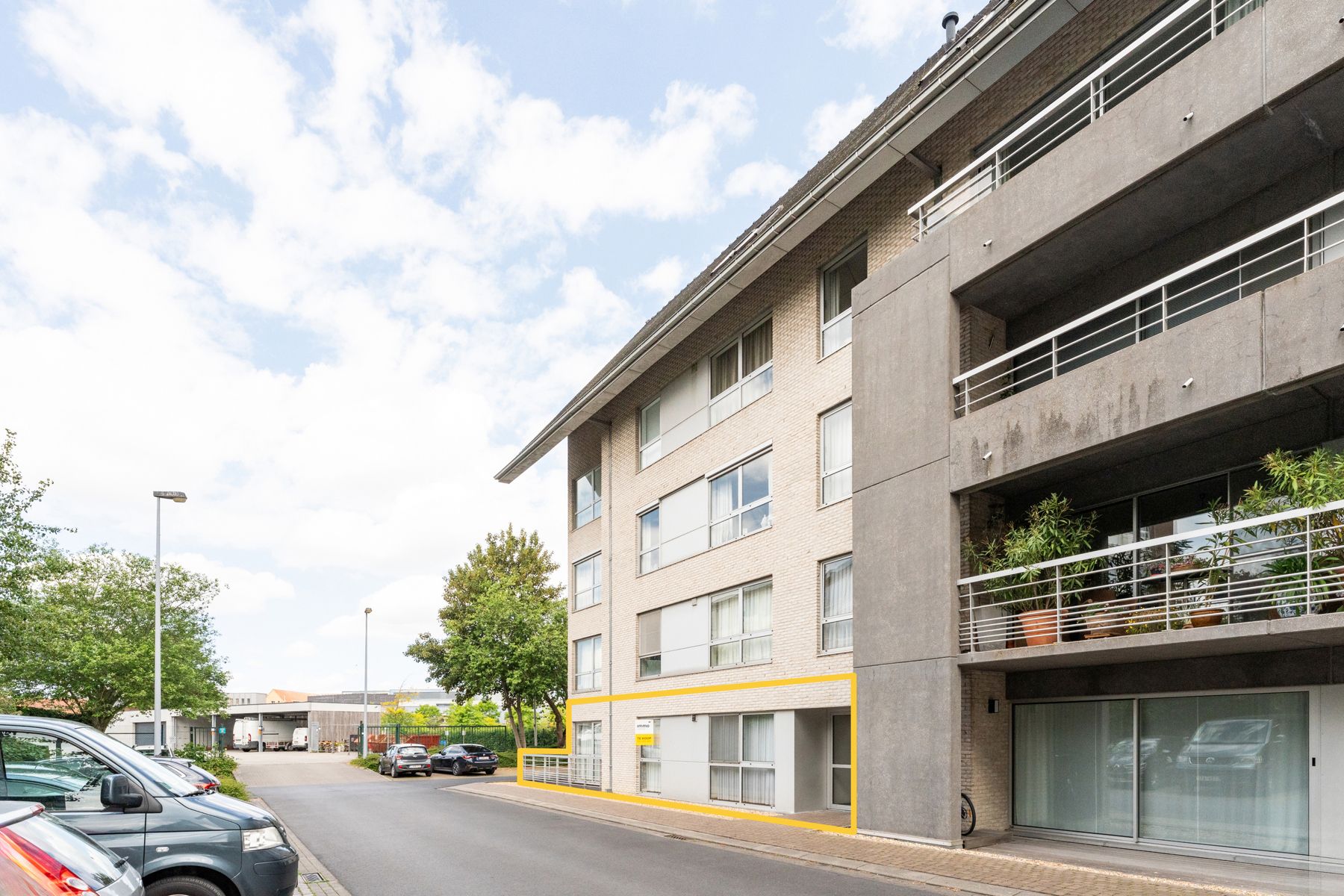 Centraal gelegen appartement met garage en ruime terrassen foto 18