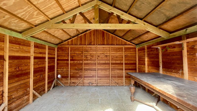 Charmante woning met garage en tuin foto 23