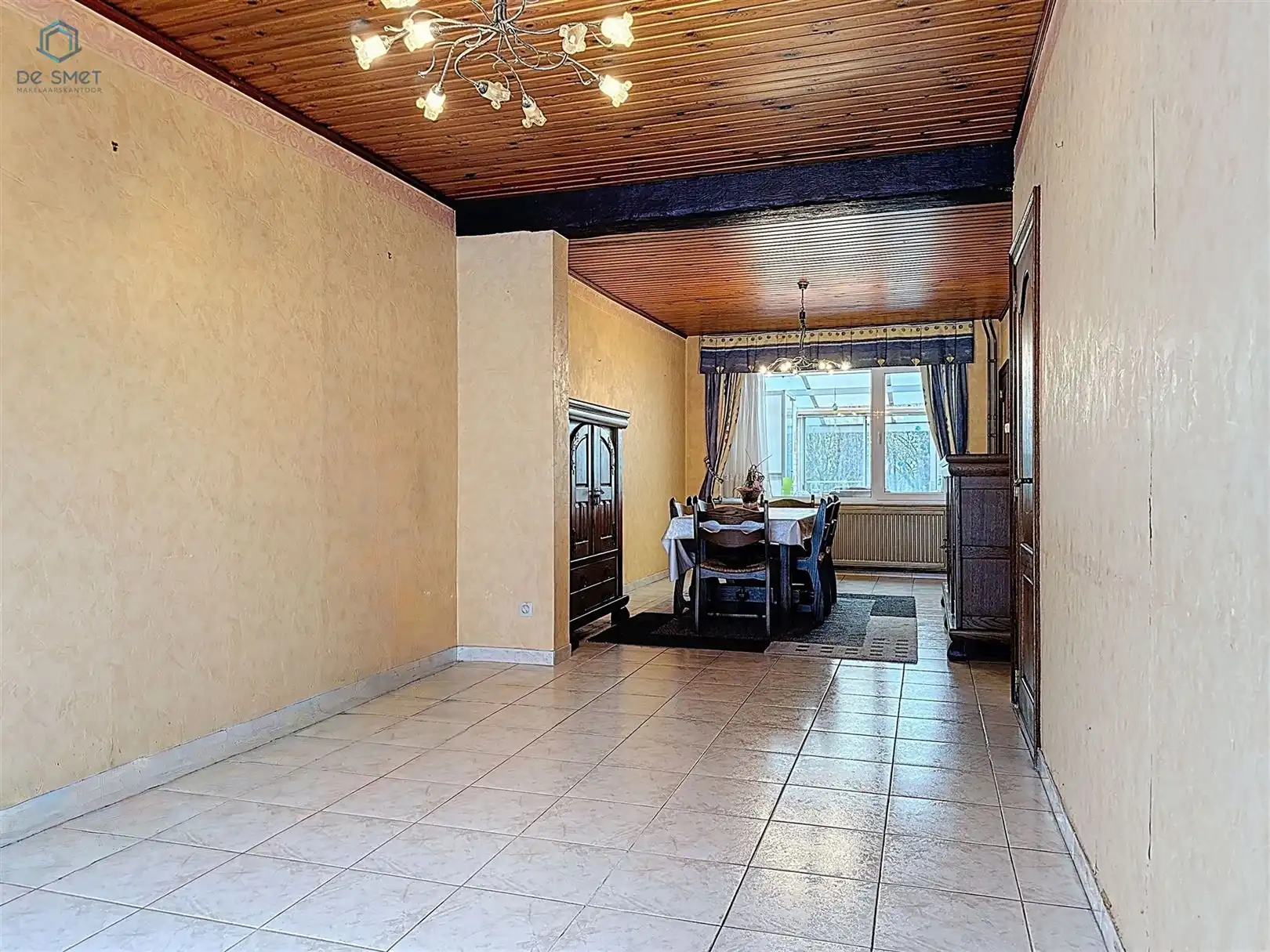 Zeer ruime woning met grote tuin, bos en landelijk uitzicht foto 6