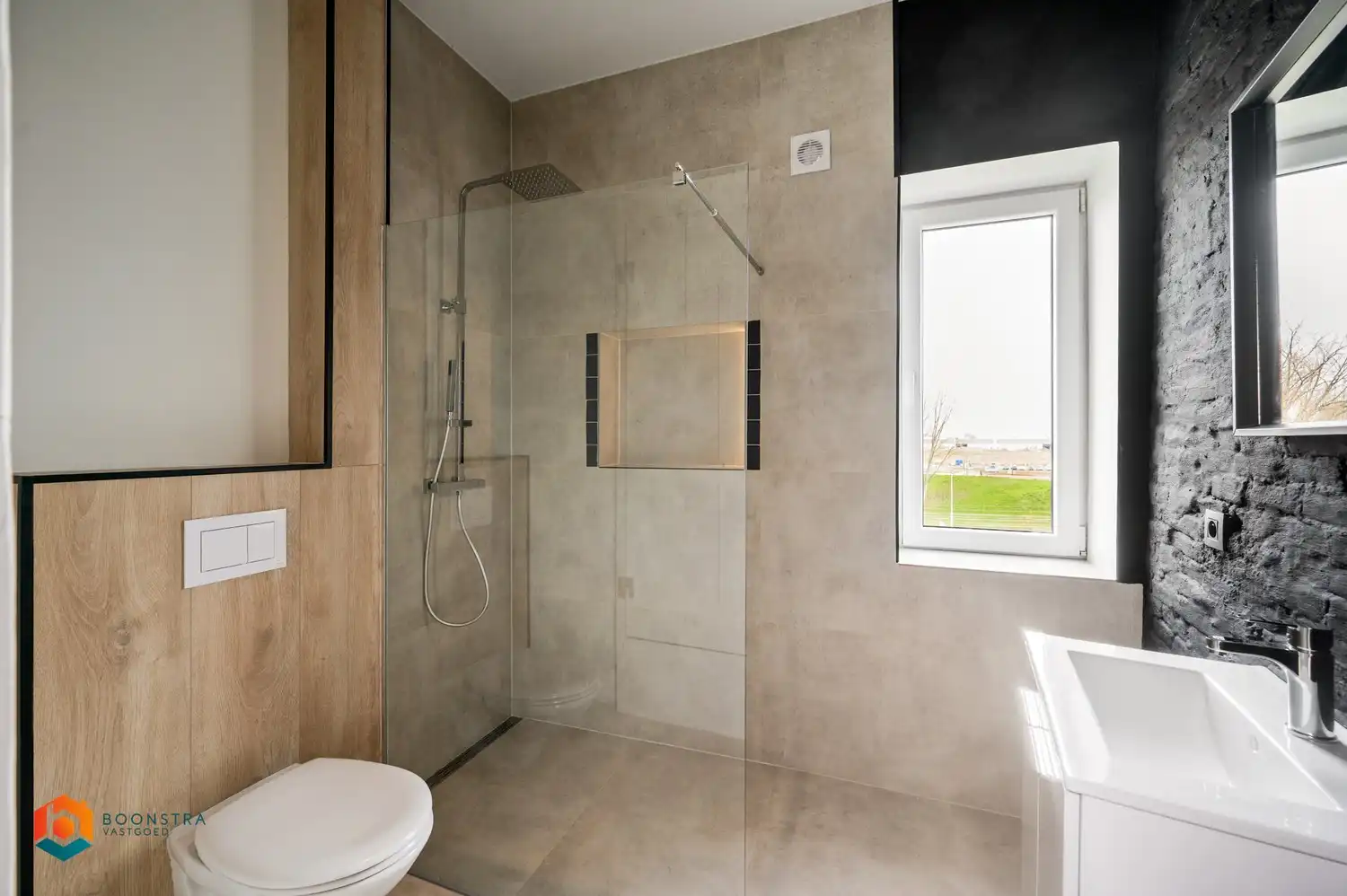 Karaktervol gerenoveerd app met 2 slpkrs in Hoboken foto 11