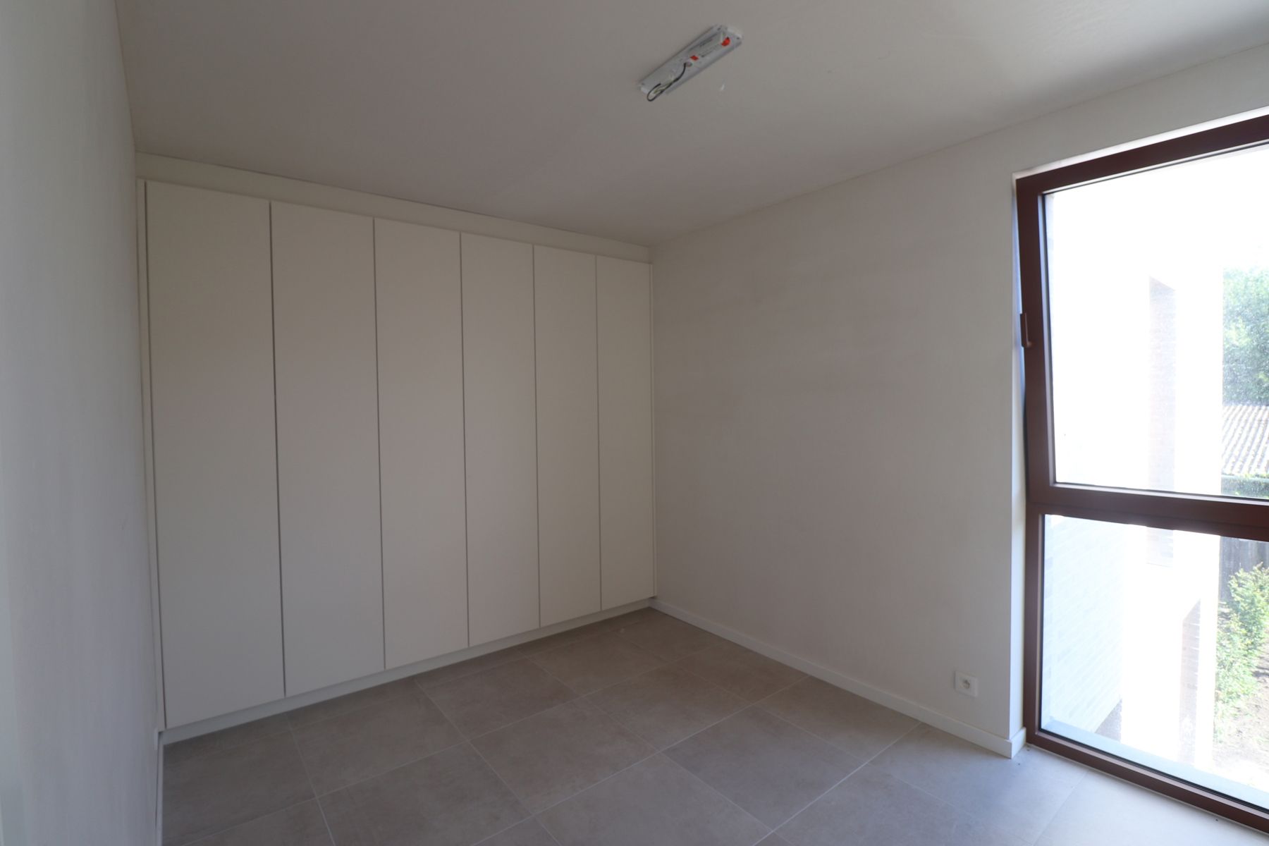 Prachtig nieuwbouwappartement met 2 slaapkamers, terras, autostaanplaats en berging. foto 7