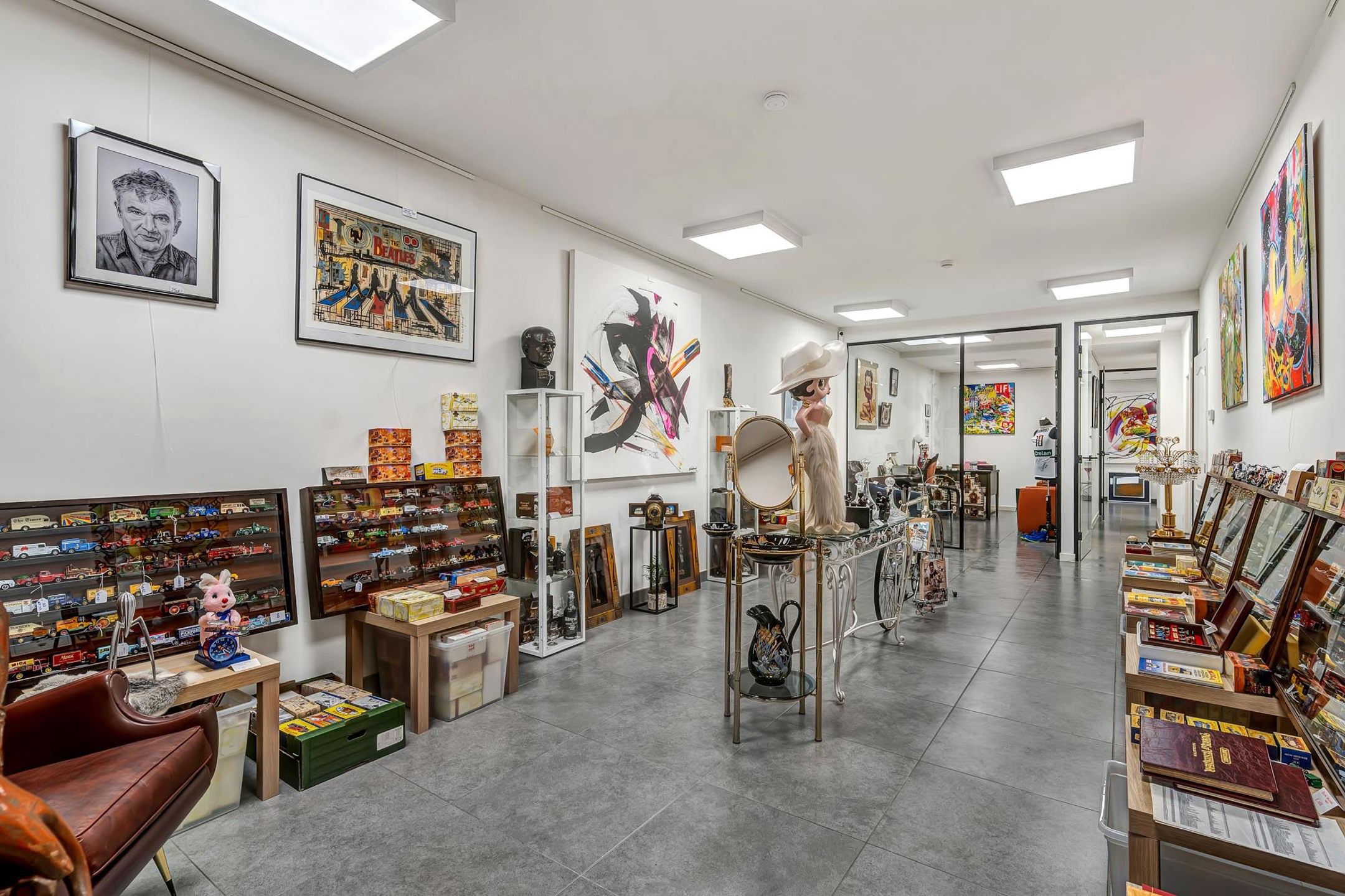 Commercieel gelijkvloers te centrum Ninove foto 5