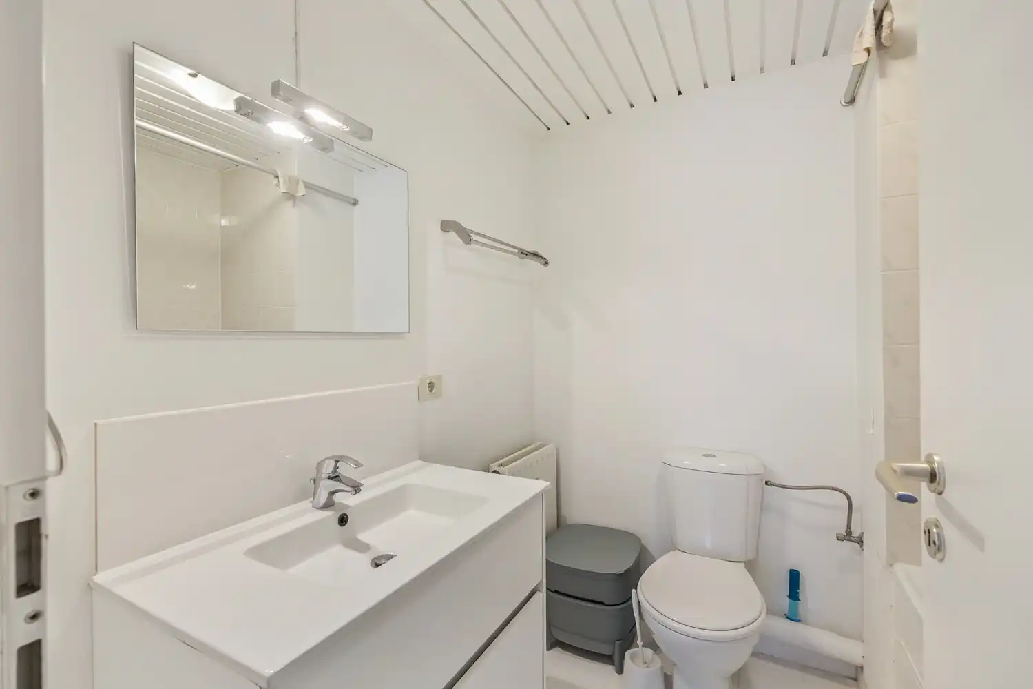 Bemeubelde flat op toplocatie in het historisch centrum foto 12