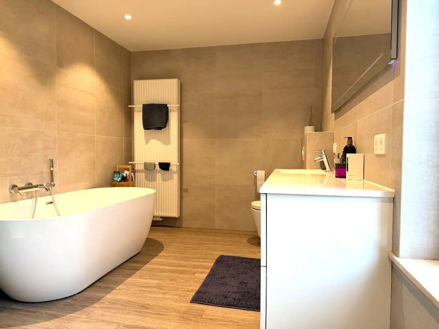 🏡 Te koop in Kooigem – Charmante rijwoning met grote garage & tuin! foto 13