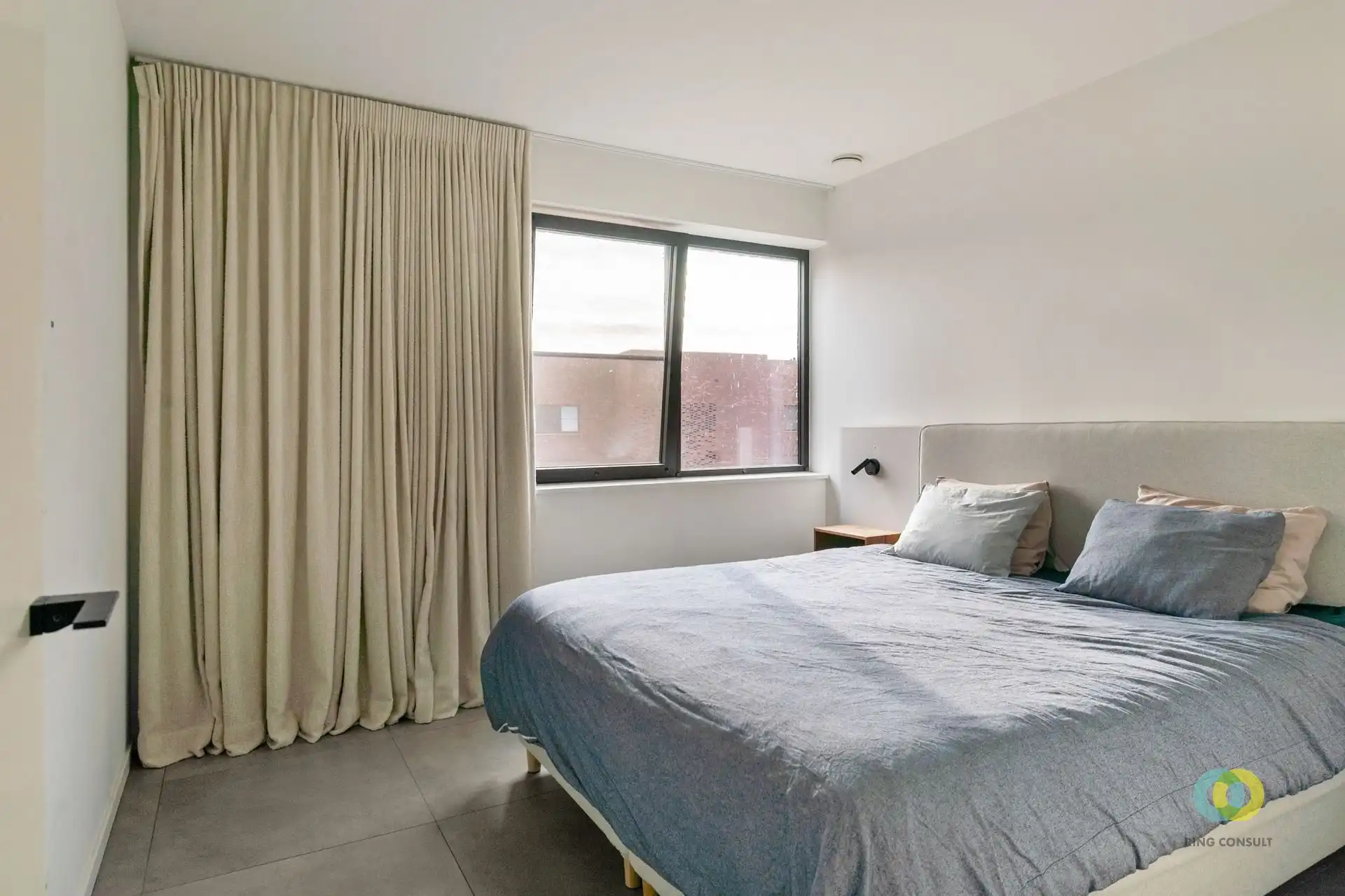Stijlvol  3-slaapkamerappartement met waterzicht foto 9