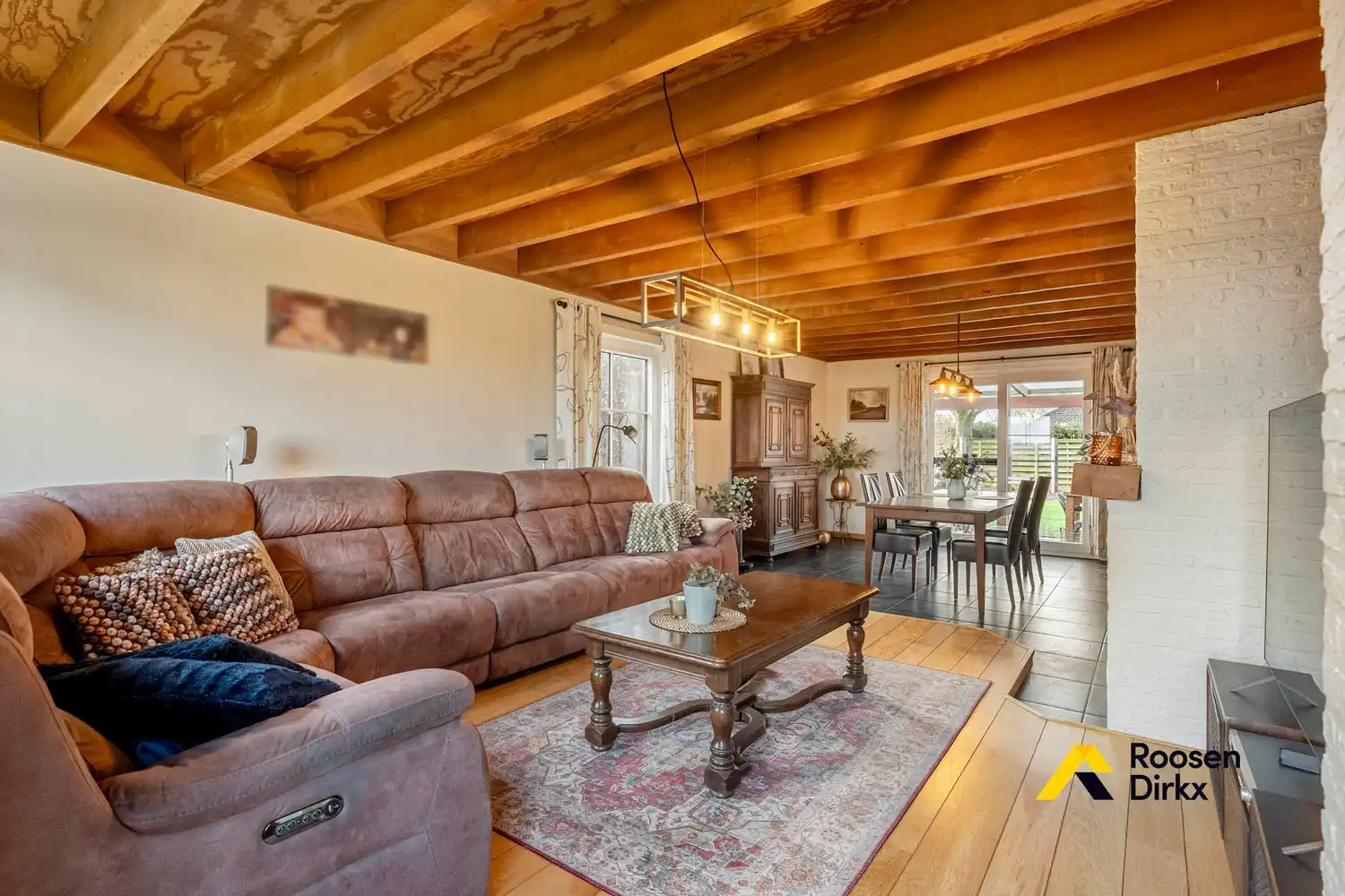 Solide woning met  4 slaapkamers en ruime garage op perceel van 734m² foto 8