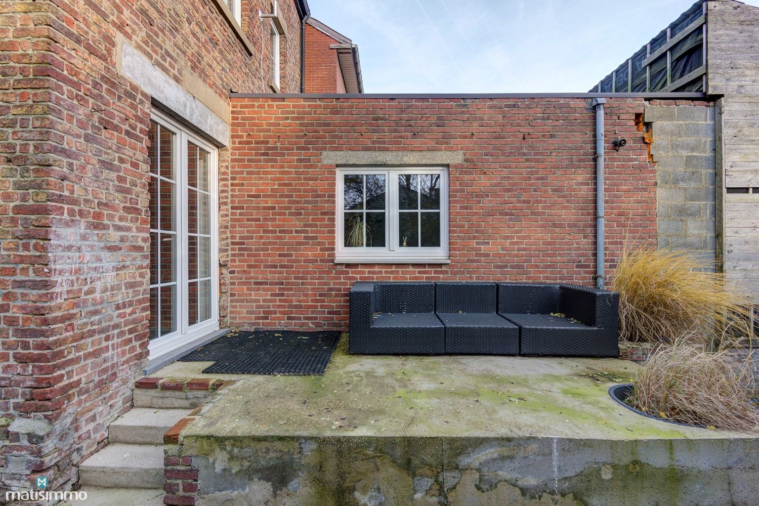 GROTENDEELS GERENOVEERDE GEZINSWONING MET ZUIDGERICHTE TUIN IN MILLEN foto 23