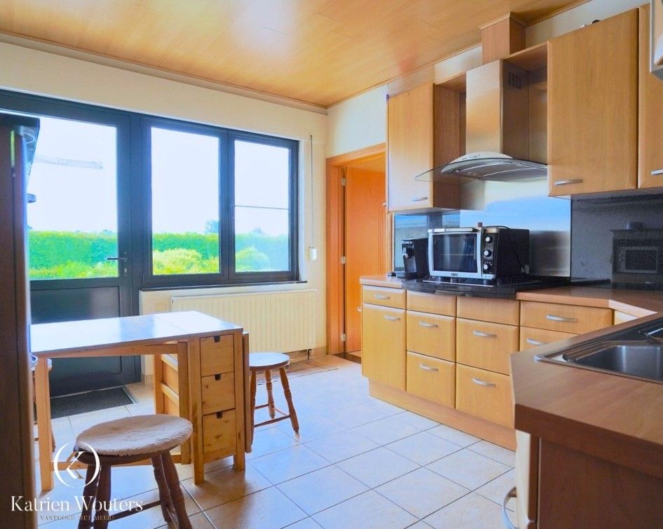 Ruime woning met veel potentieel foto 10