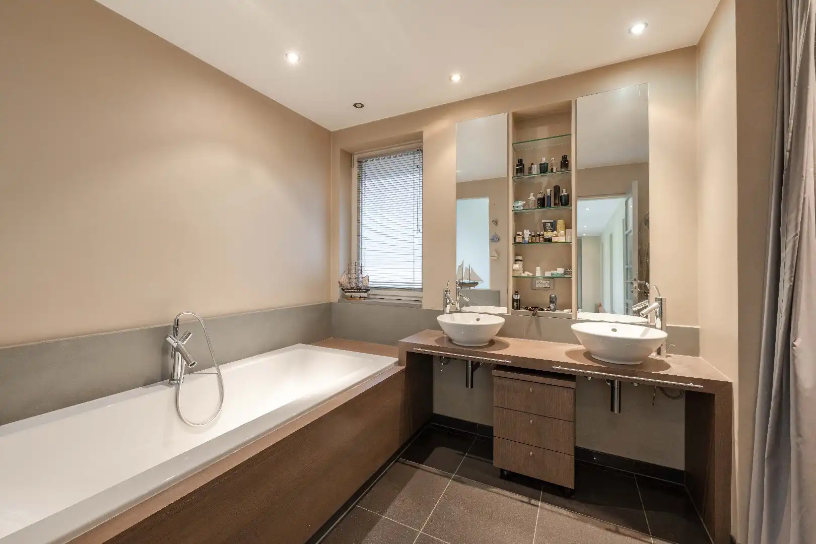 VERRASSEND RUIME VILLA MET PRACHTIG AGRARISCH ZICHT OP 1.507 m² !!!!  foto 19