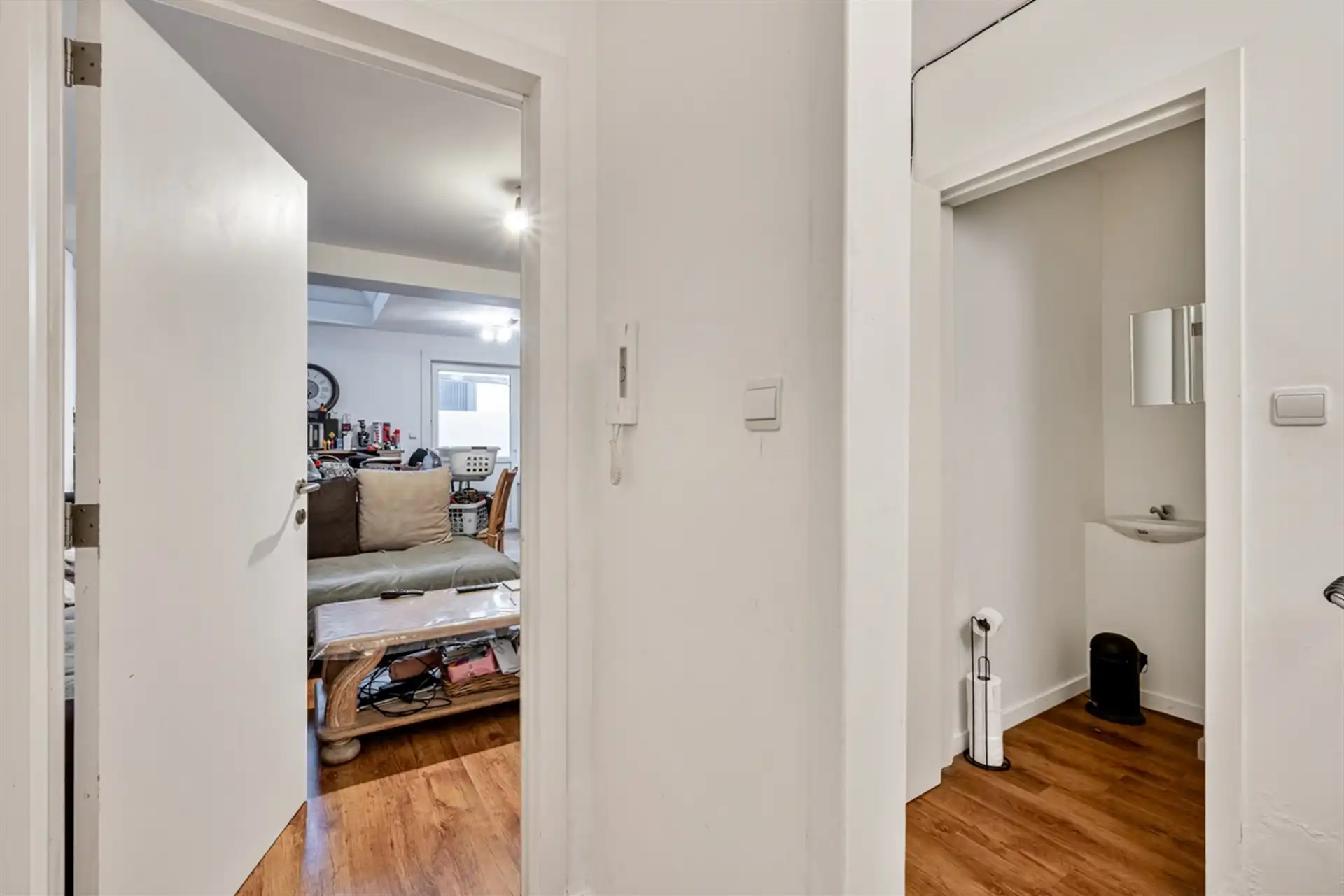 Centraal gelegen gelijkvloers appartement met 2 slaapkamers foto 9
