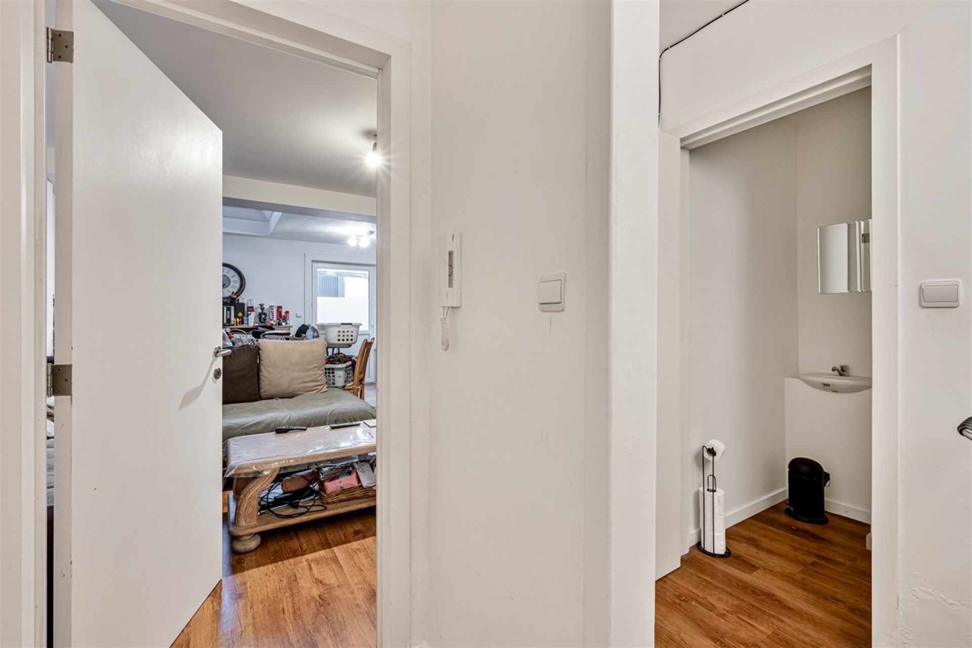 Centraal gelegen gelijkvloers appartement met 2 slaapkamers foto 9