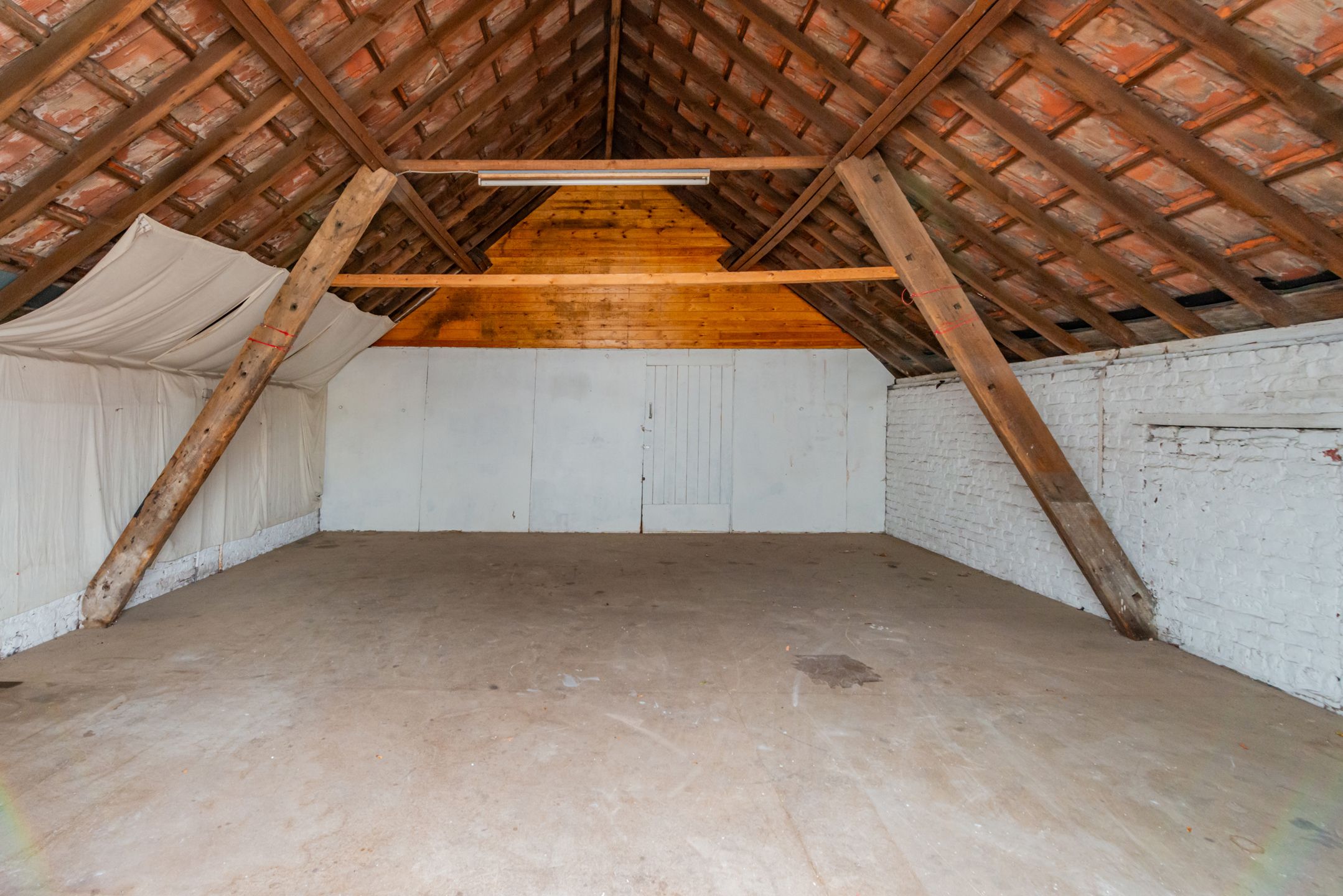 Gebouw met 3 appartementen en opslag te koop foto 27