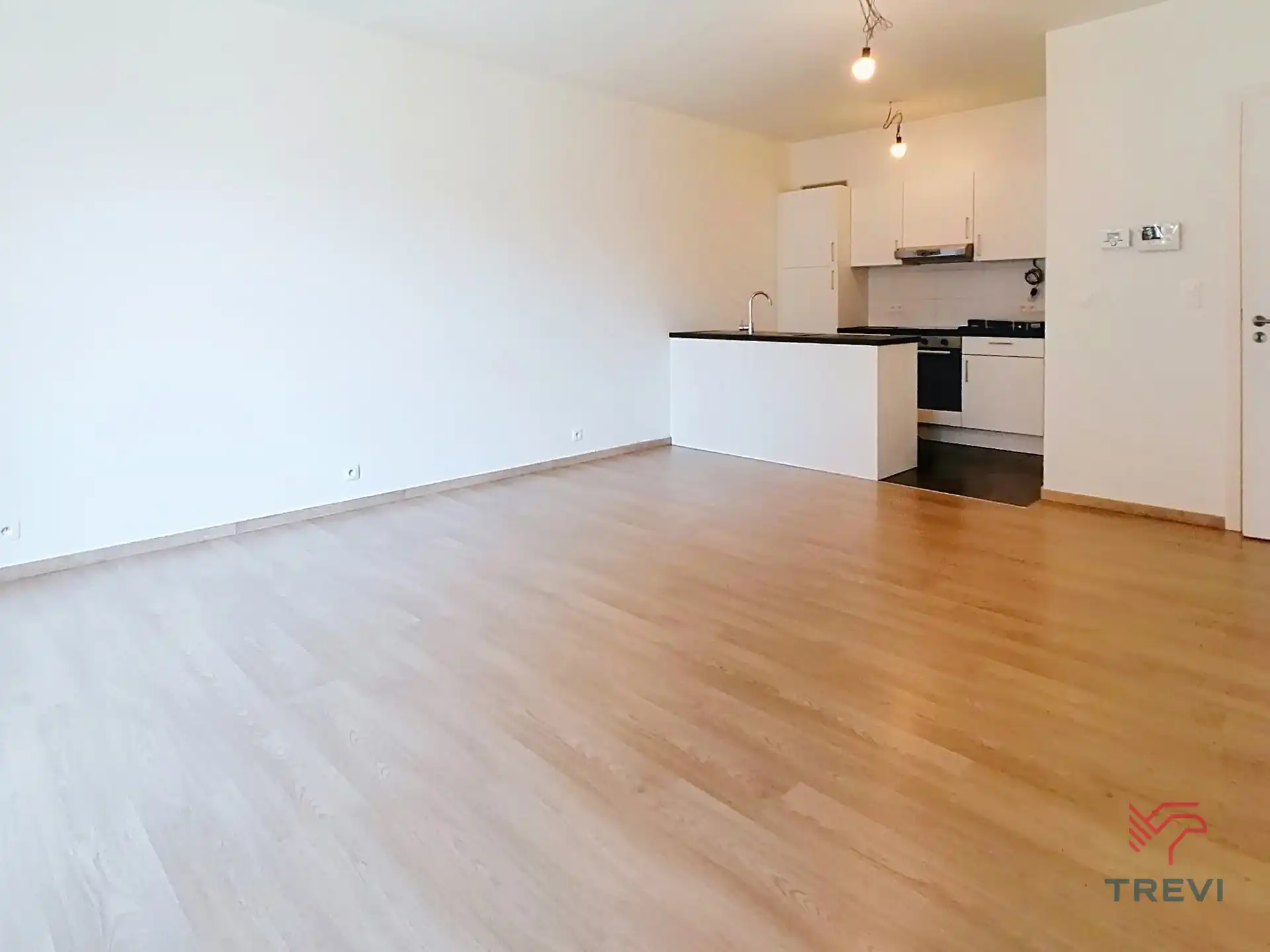 Ongemeubileerd appartement met 1 slaapkamer foto 3