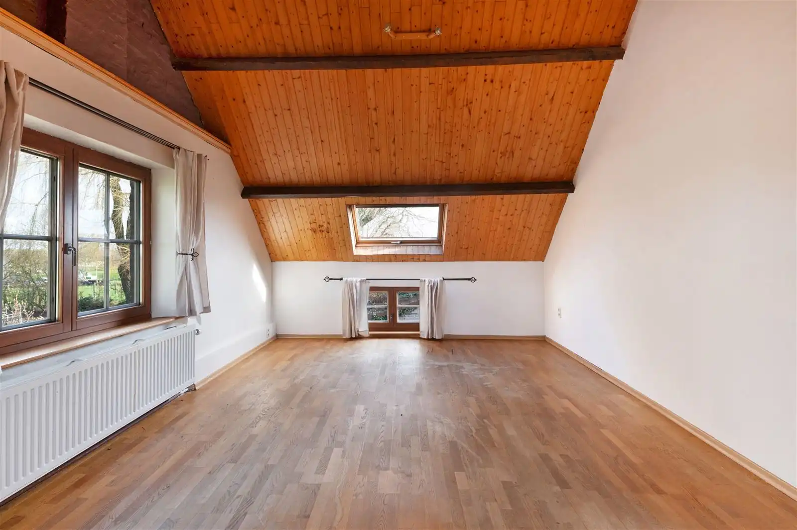 Fermette met bijgebouw, tuin en weide op 26are90 foto 17