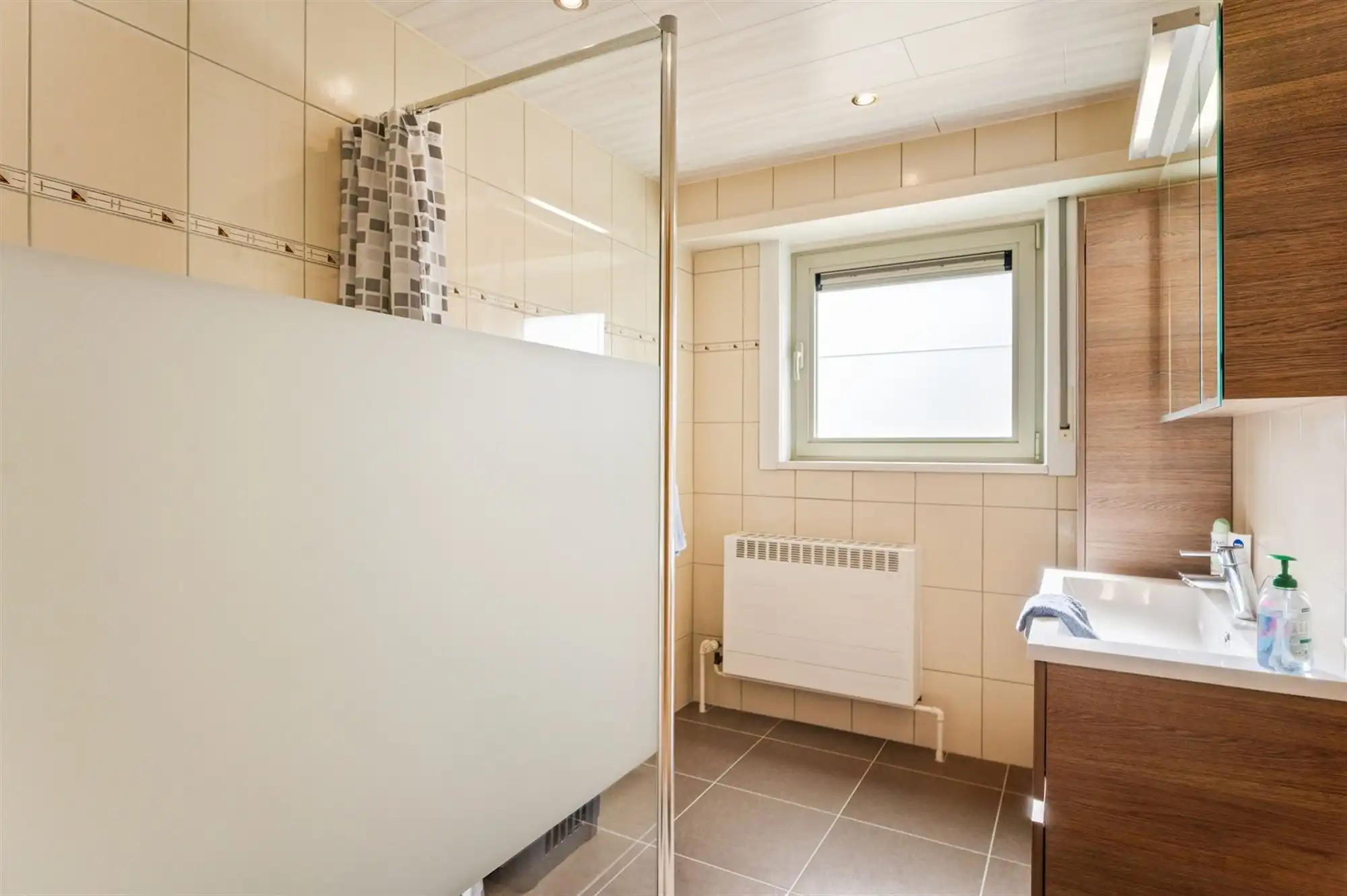 Gelijkvloerse woning in uitstekende staat, nabij het centrum van Bonheiden foto 9