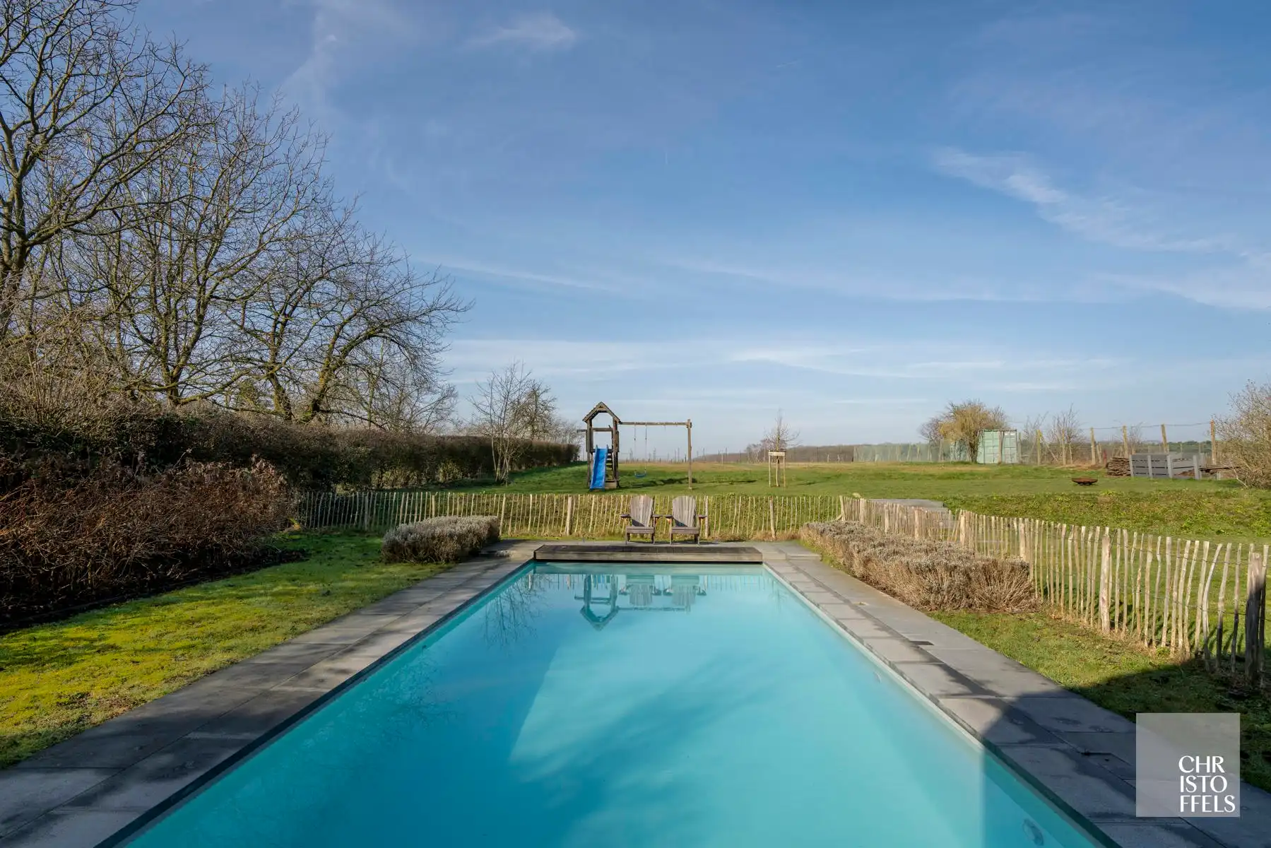 Exclusieve vierkantshoeve met buitenzwembad en vrij uitzicht op perceel van 3.213m² foto 34