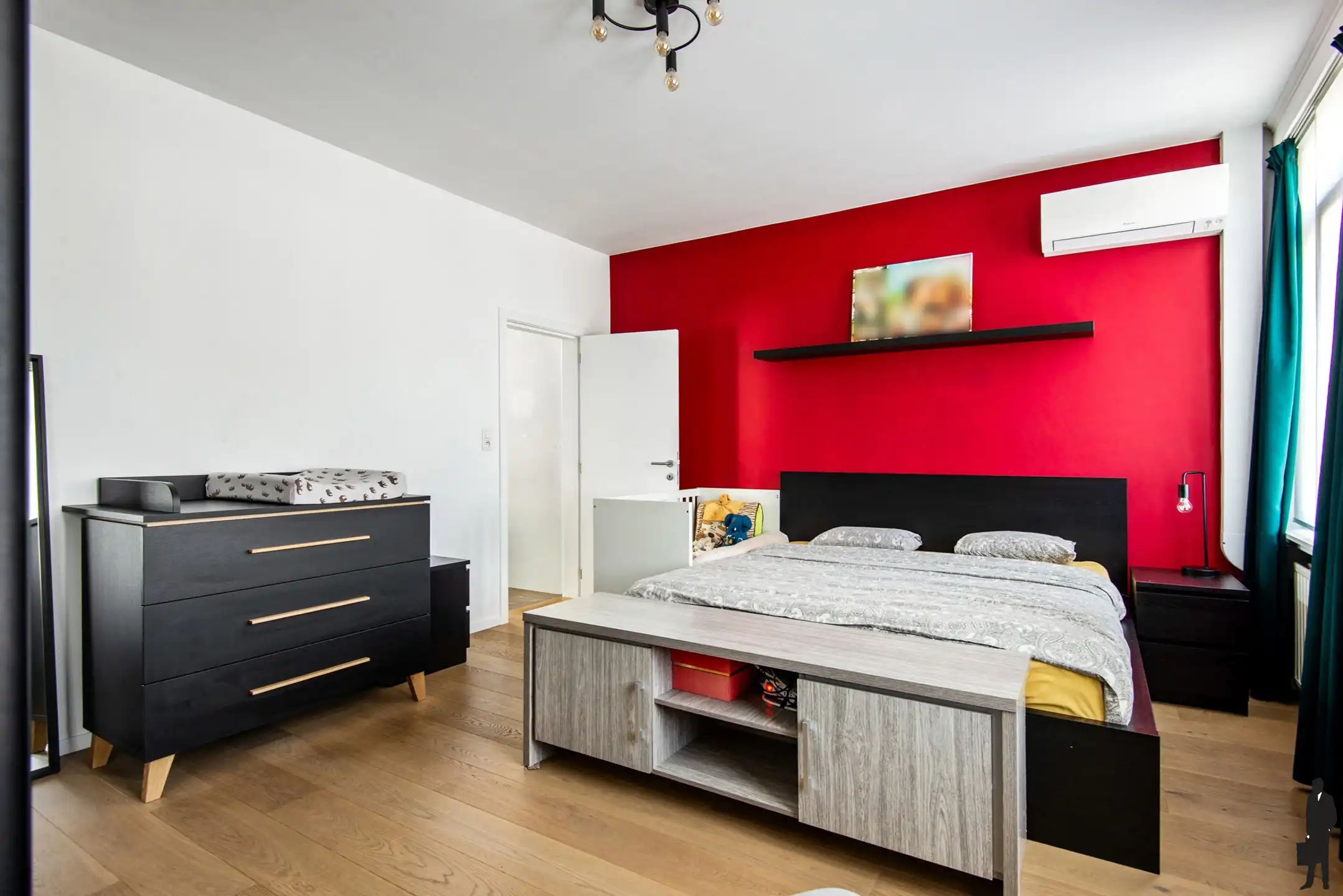 Gerenoveerde woning met 4 ruime slaapkamers en zuidwest tuin foto 13