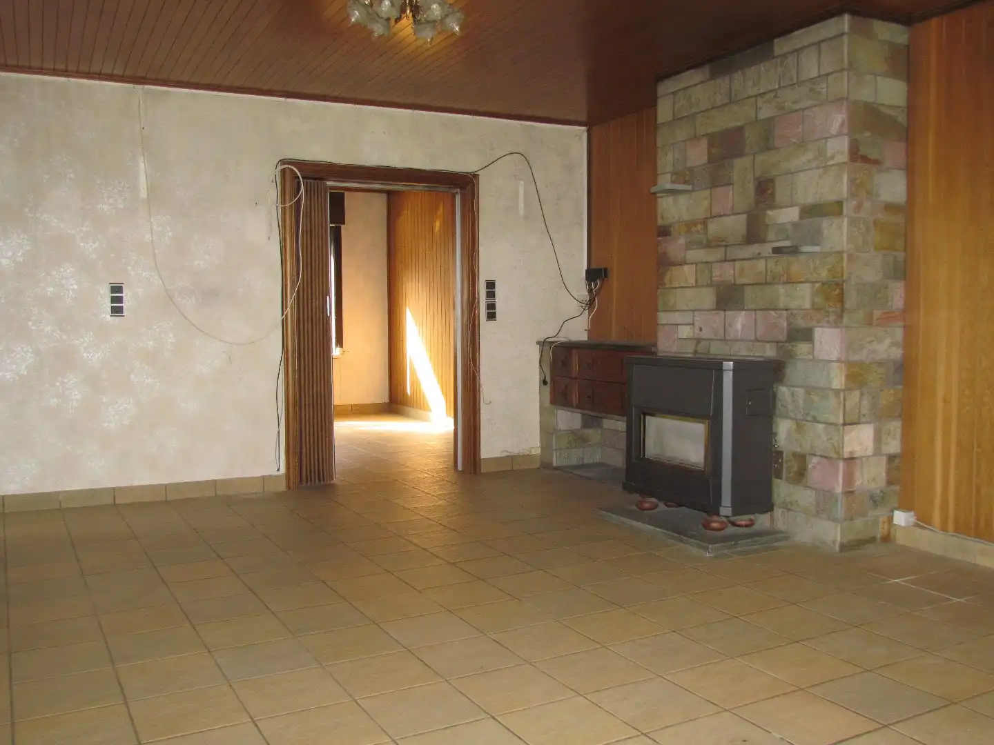 GOEDGELEGEN HOB MET VEEL LICHTINVAL foto 4