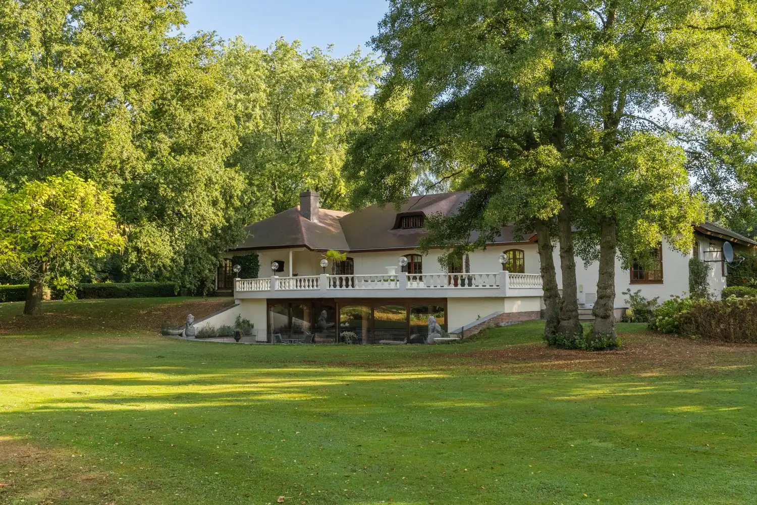 Prachtige villa op een uitzonderlijk domein van 20600m² foto 69