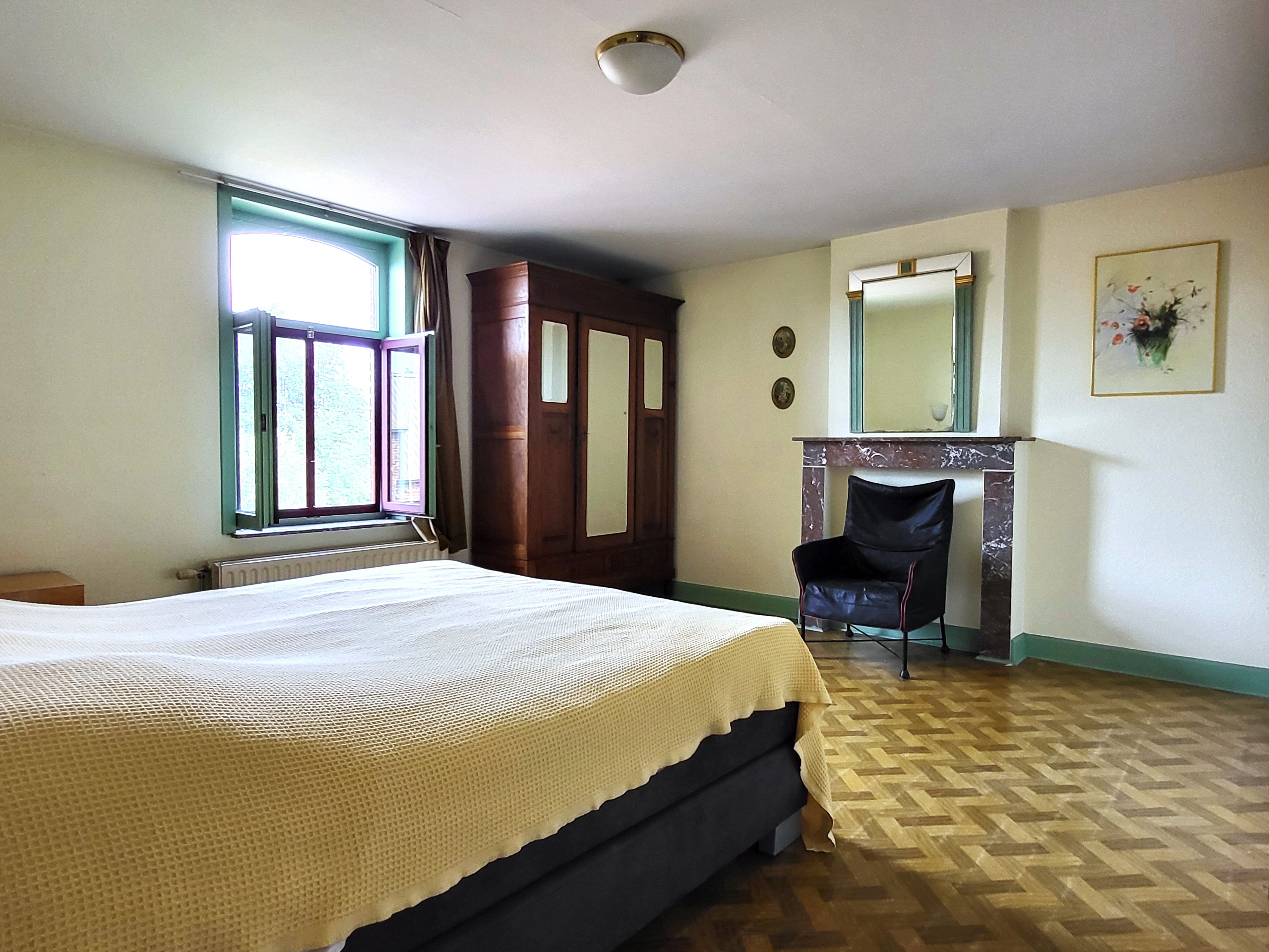 Prachtig dorpswoning / hoeve op 1246m² met stallingen en aanpalend bouwgrond.  foto 16