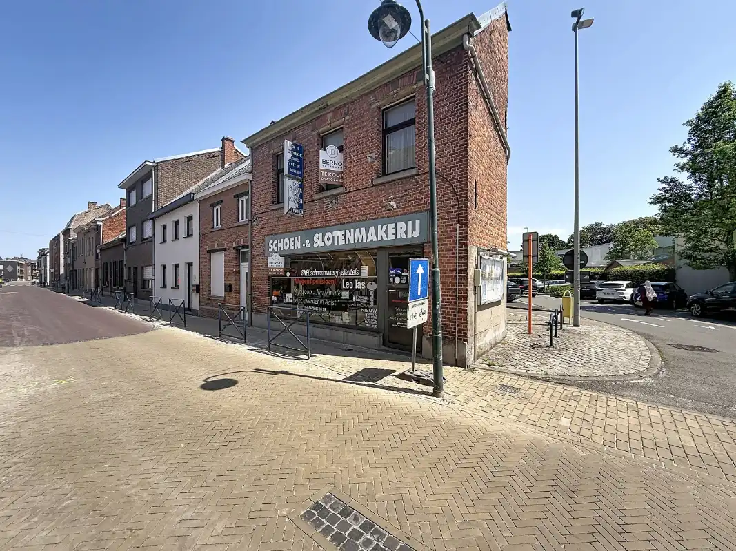 Te renoveren pand centrum Lebbeke foto 5