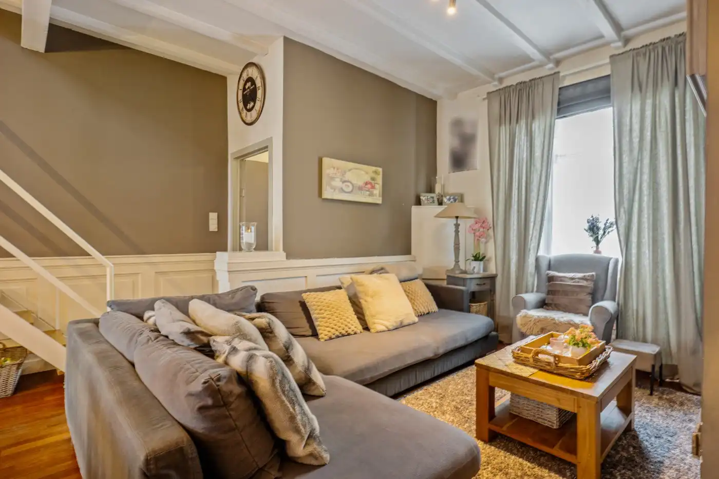 Instapklare woning met 2 à 3 slpk., tuin en garage foto 3
